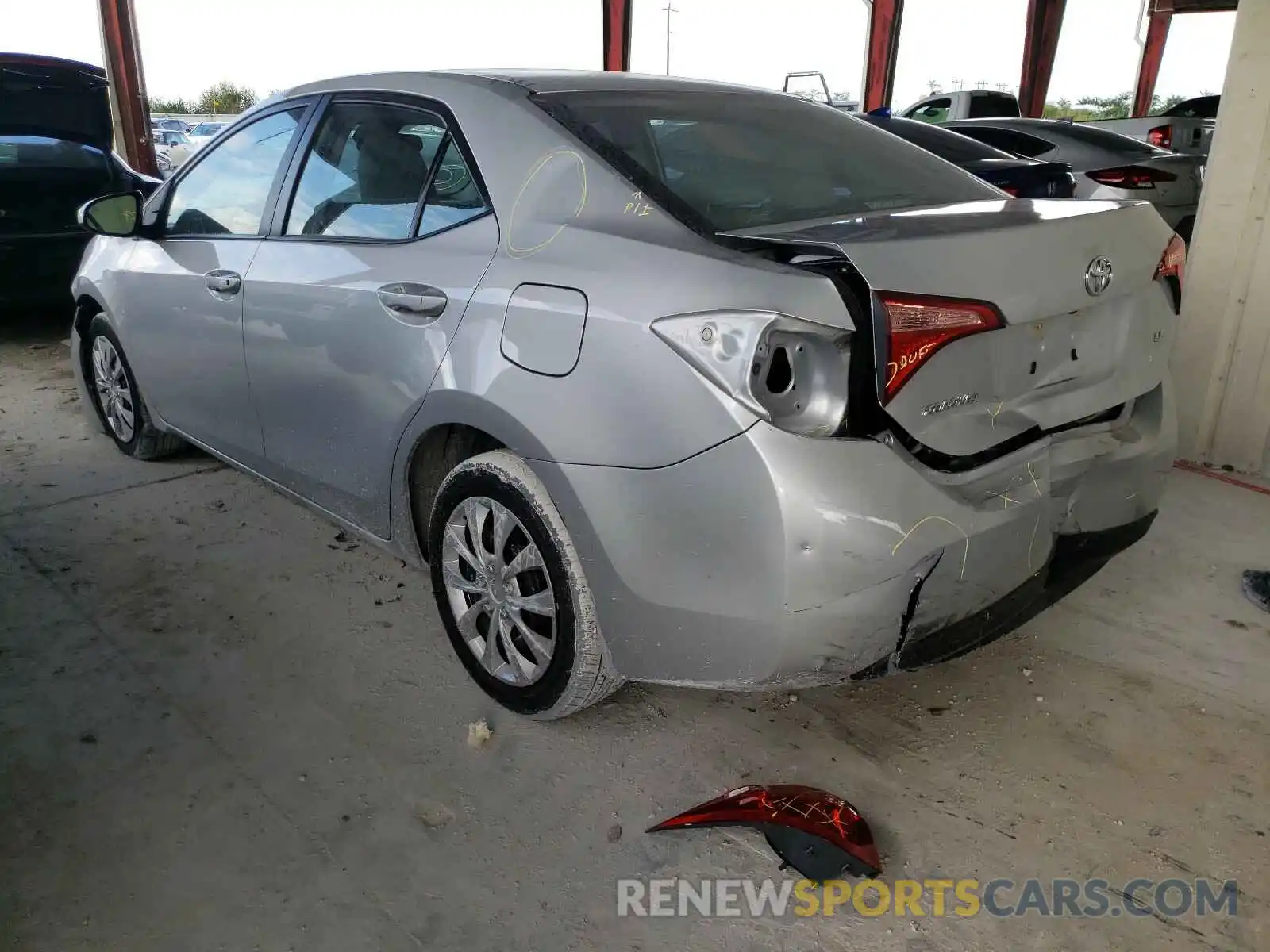 3 Photograph of a damaged car 2T1BURHE8KC153459 TOYOTA COROLLA 2019