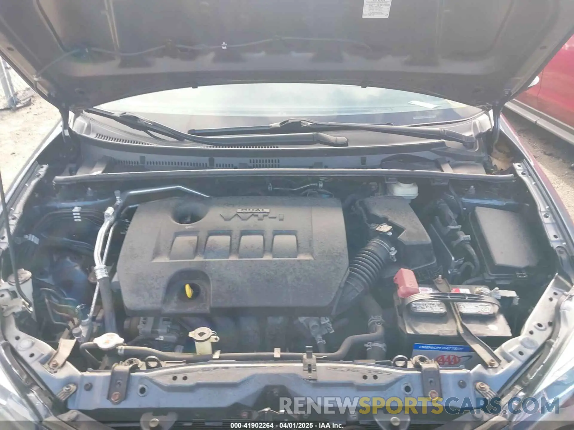 10 Photograph of a damaged car 2T1BURHE8KC155695 TOYOTA COROLLA 2019
