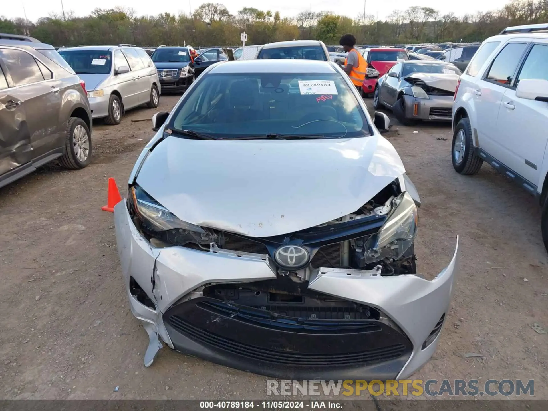 11 Photograph of a damaged car 2T1BURHE8KC157818 TOYOTA COROLLA 2019