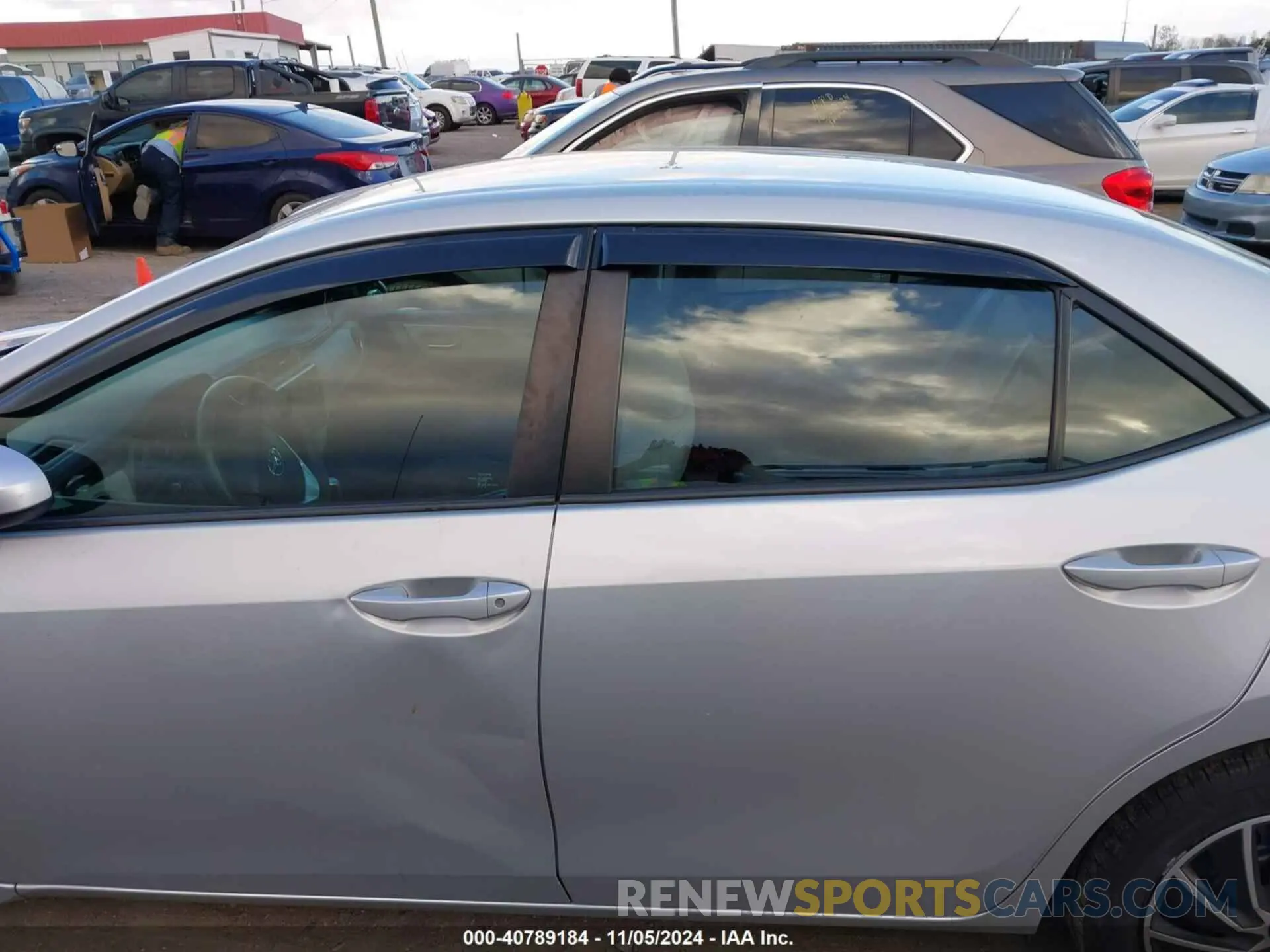 13 Photograph of a damaged car 2T1BURHE8KC157818 TOYOTA COROLLA 2019