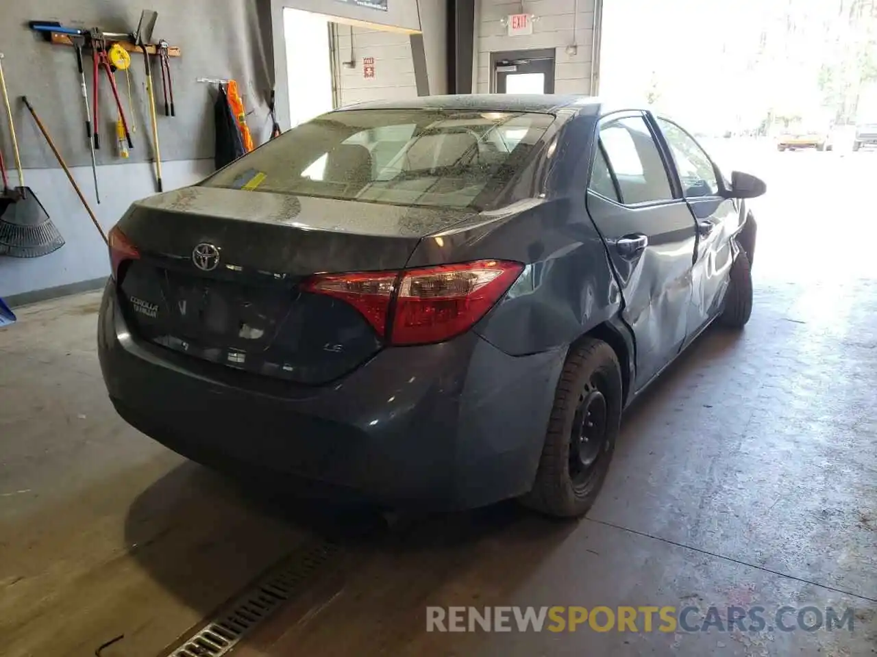 4 Photograph of a damaged car 2T1BURHE8KC161285 TOYOTA COROLLA 2019