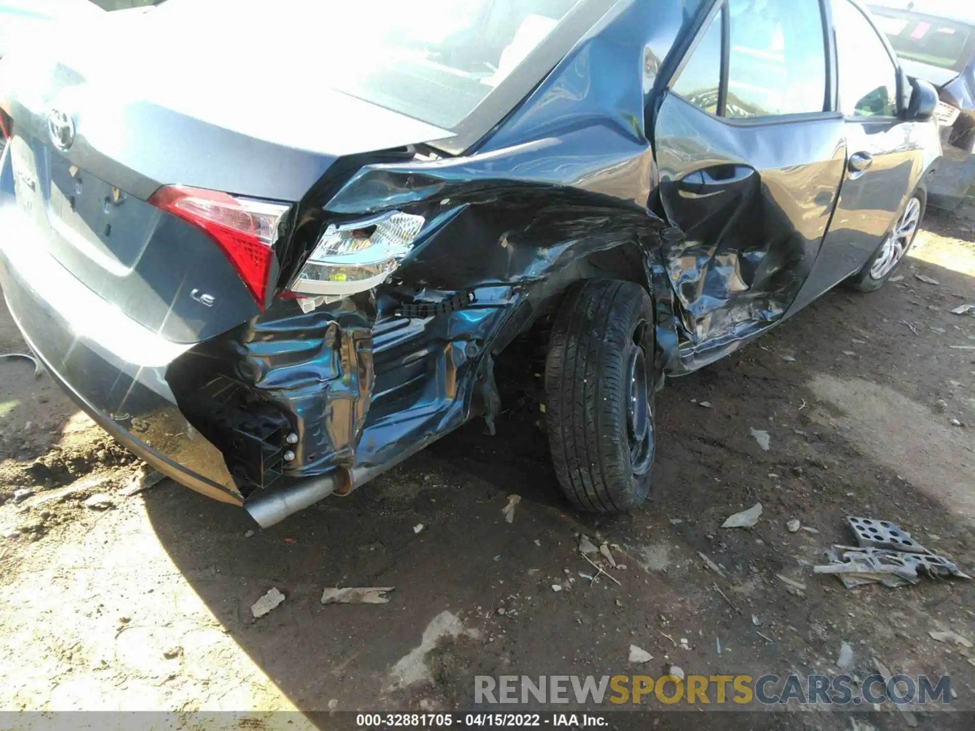 6 Photograph of a damaged car 2T1BURHE8KC164736 TOYOTA COROLLA 2019