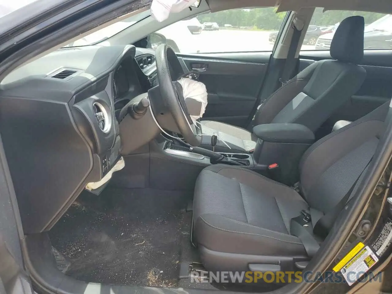 7 Photograph of a damaged car 2T1BURHE8KC166261 TOYOTA COROLLA 2019
