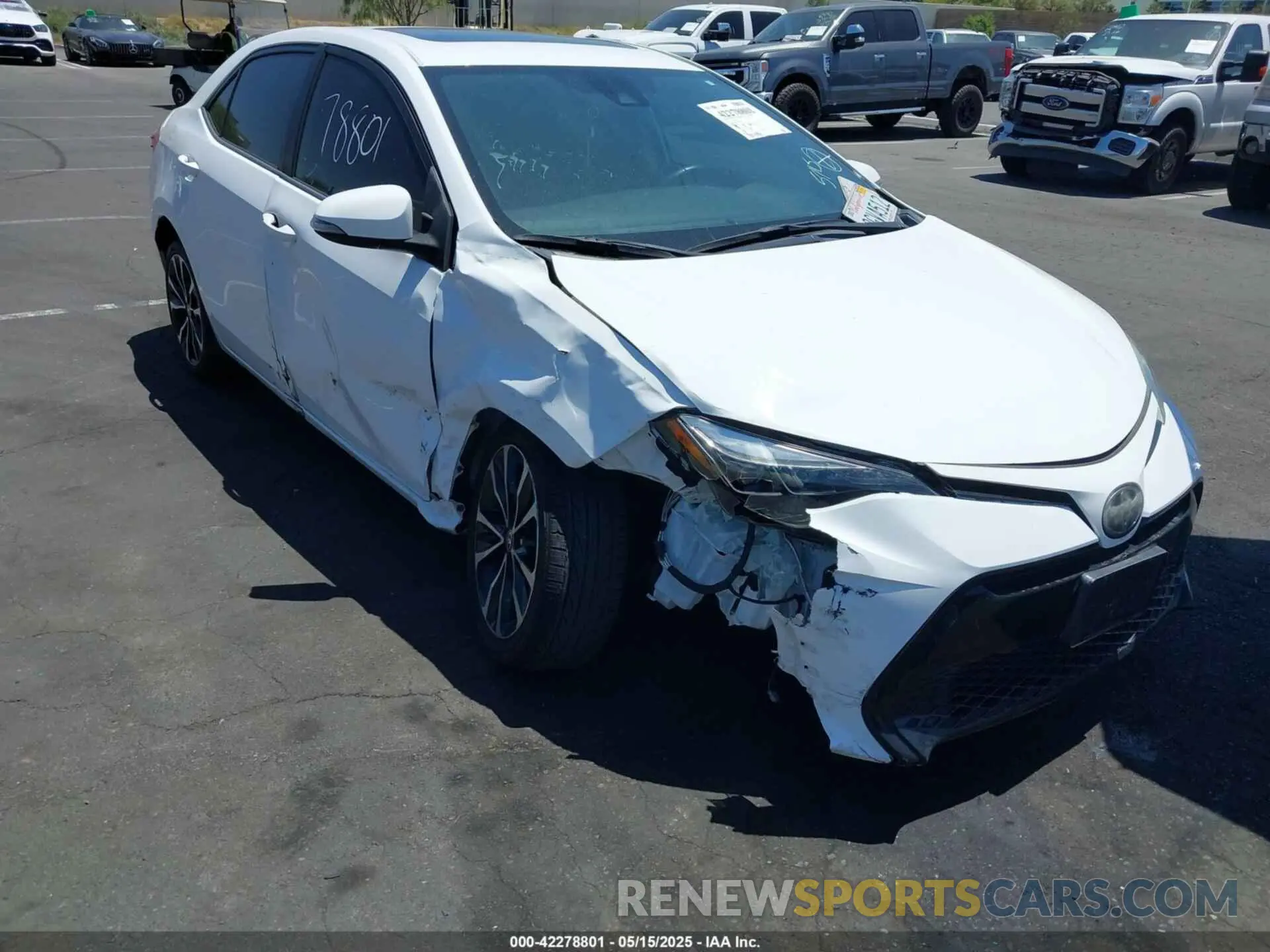1 Photograph of a damaged car 2T1BURHE8KC166924 TOYOTA COROLLA 2019