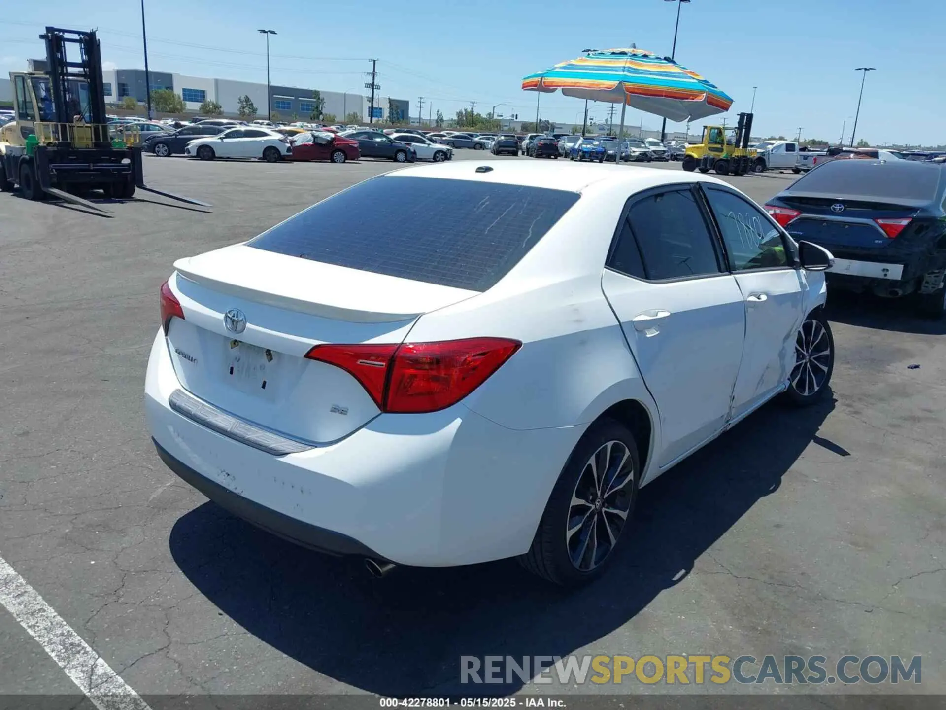 4 Photograph of a damaged car 2T1BURHE8KC166924 TOYOTA COROLLA 2019
