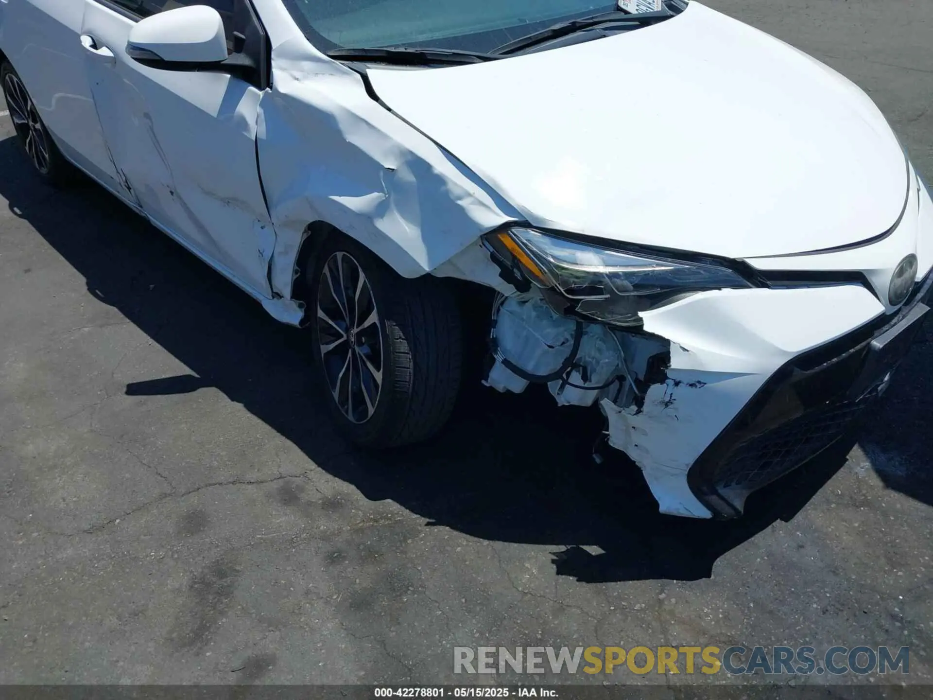 6 Photograph of a damaged car 2T1BURHE8KC166924 TOYOTA COROLLA 2019