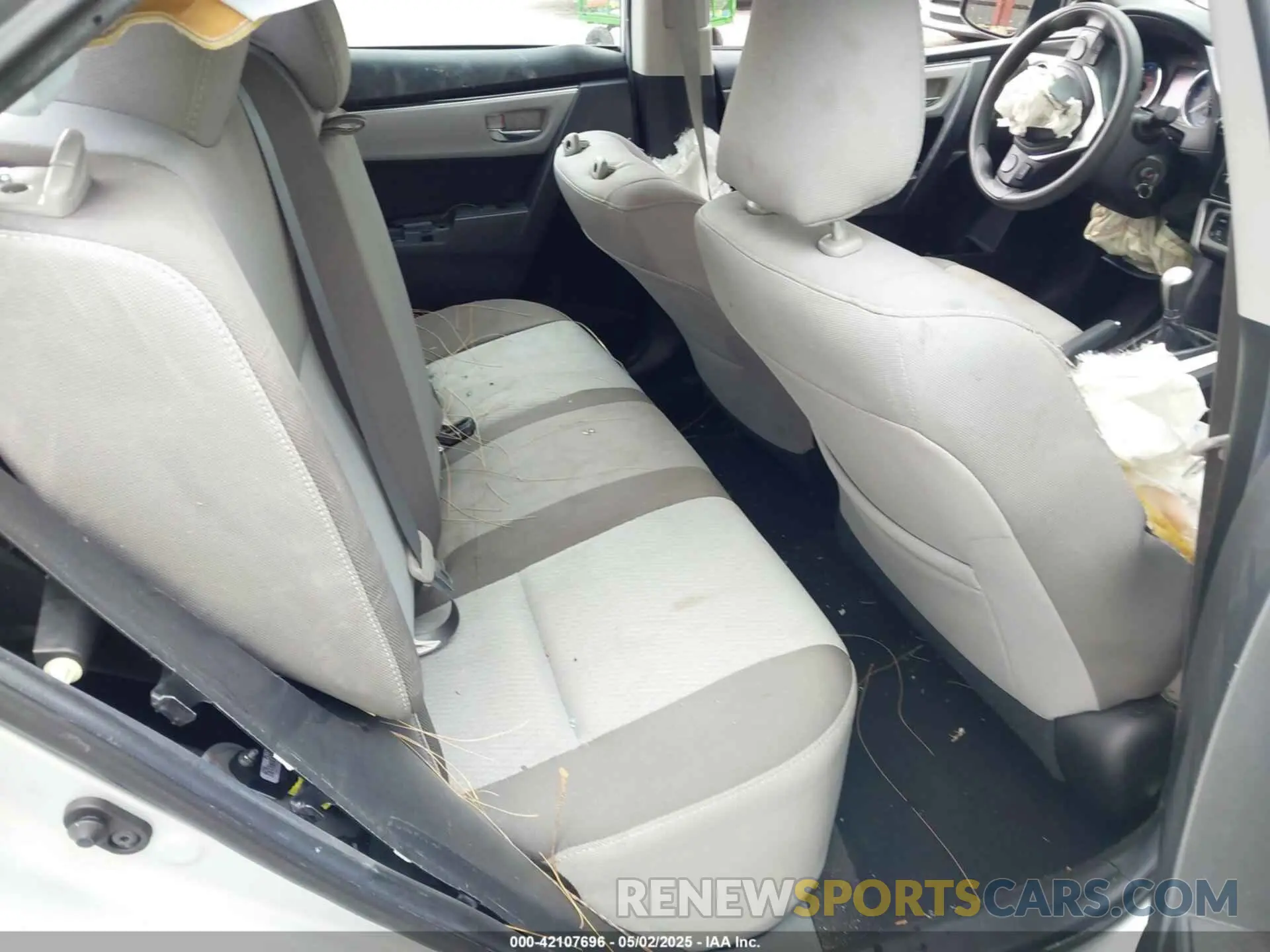 8 Photograph of a damaged car 2T1BURHE8KC170584 TOYOTA COROLLA 2019