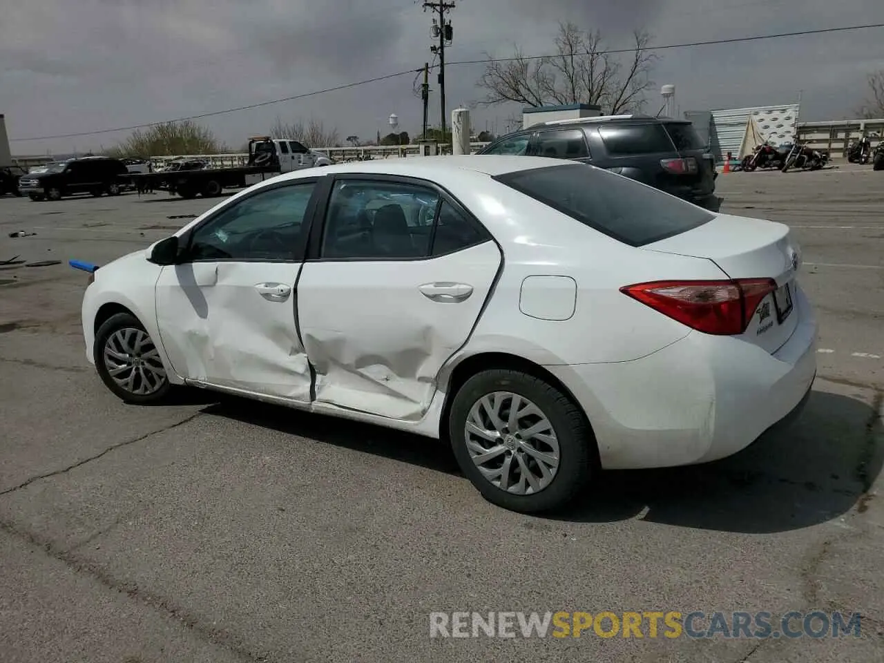 2 Photograph of a damaged car 2T1BURHE8KC173646 TOYOTA COROLLA 2019