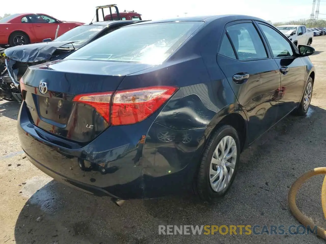 3 Photograph of a damaged car 2T1BURHE8KC175137 TOYOTA COROLLA 2019