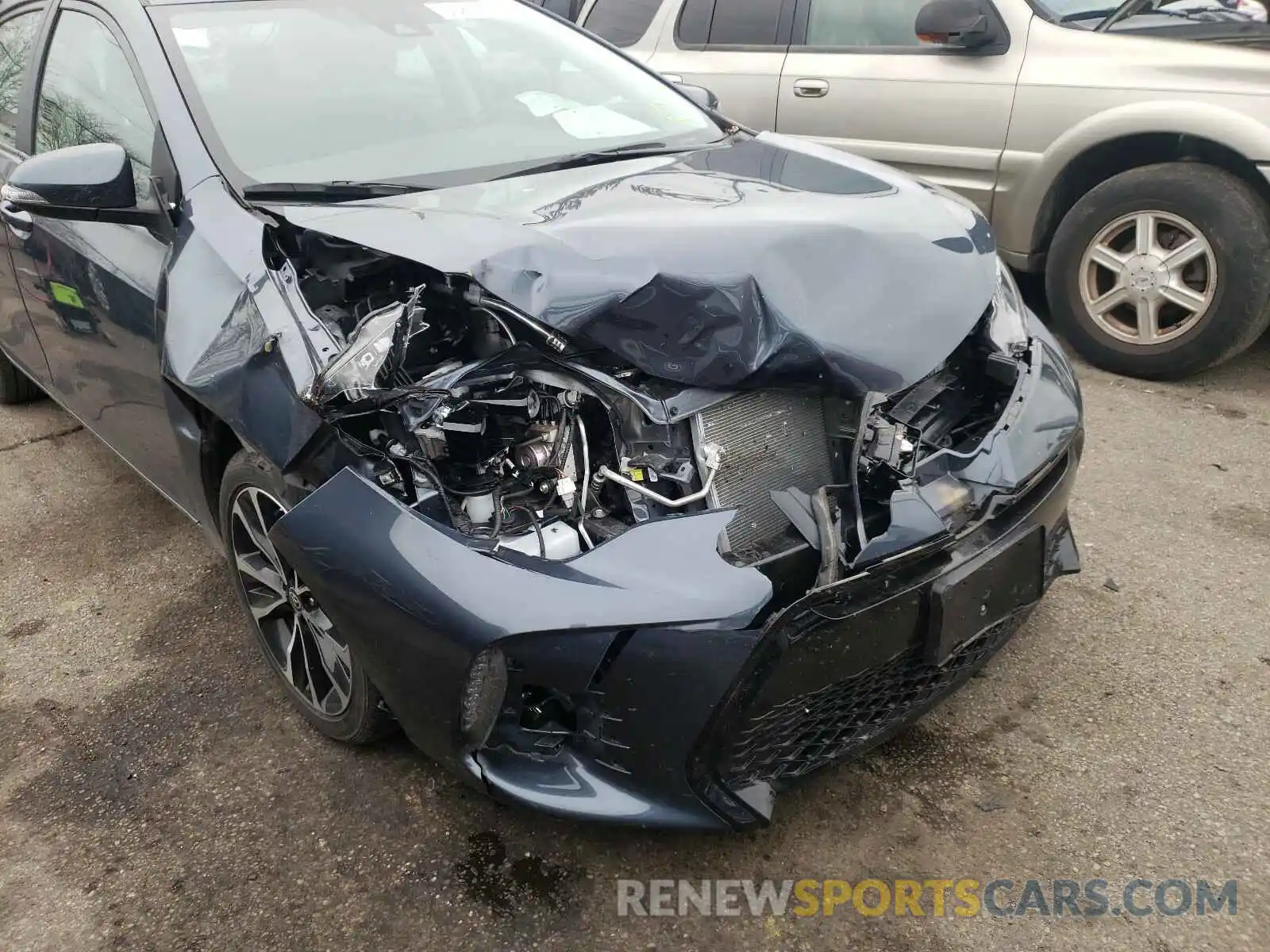 9 Photograph of a damaged car 2T1BURHE8KC187871 TOYOTA COROLLA 2019