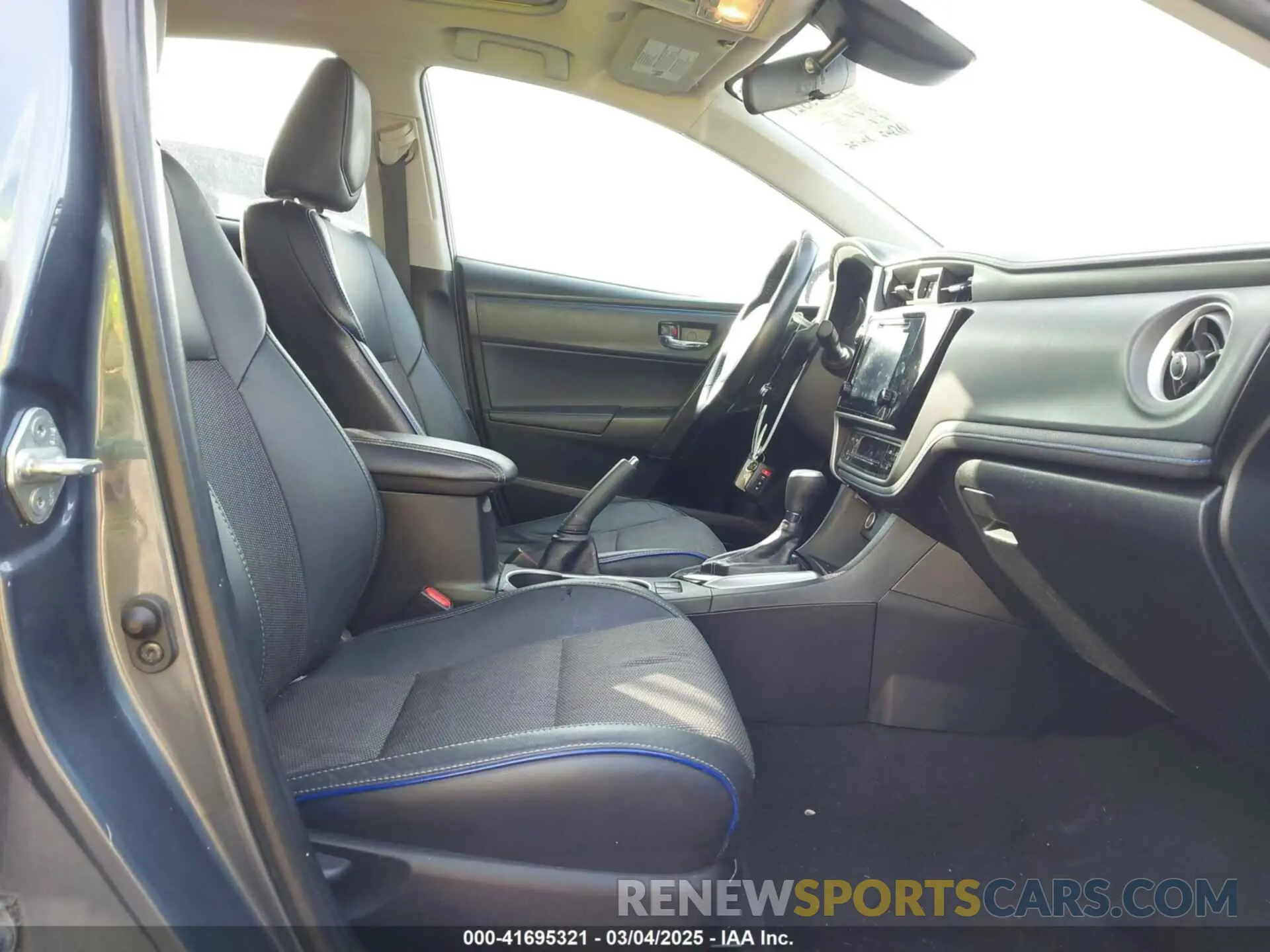5 Photograph of a damaged car 2T1BURHE8KC188387 TOYOTA COROLLA 2019