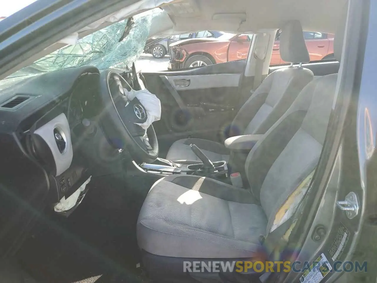 7 Photograph of a damaged car 2T1BURHE8KC188809 TOYOTA COROLLA 2019