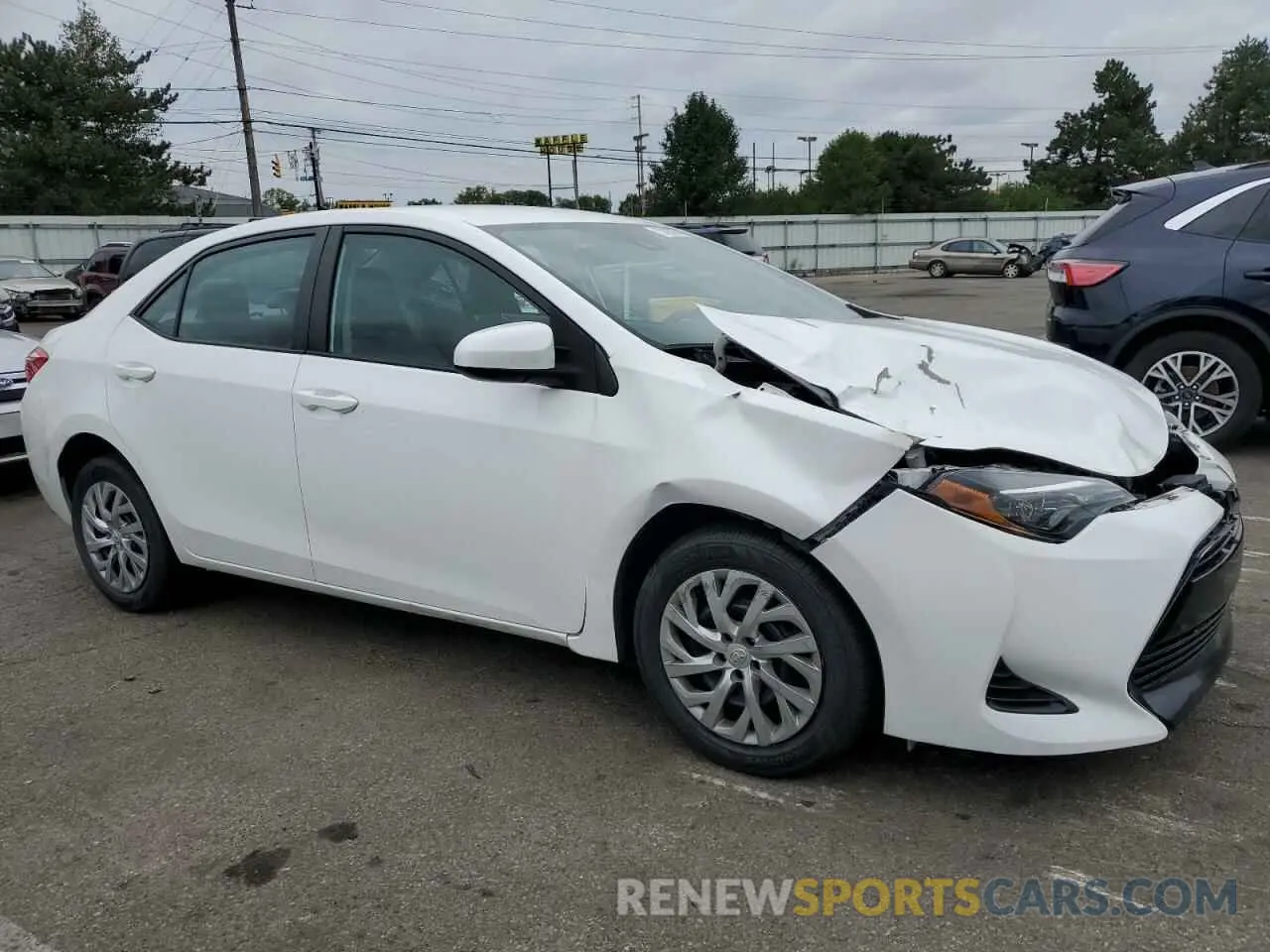 4 Photograph of a damaged car 2T1BURHE8KC202238 TOYOTA COROLLA 2019