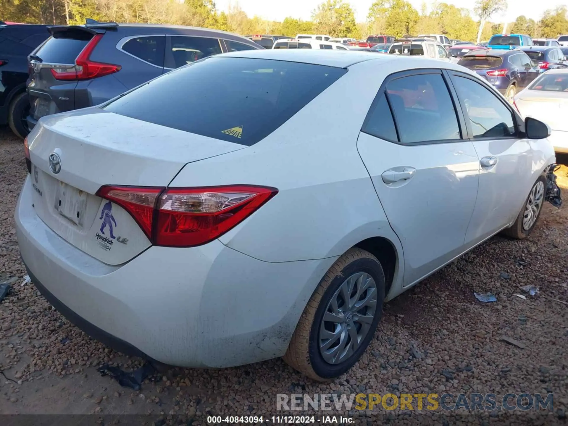 4 Photograph of a damaged car 2T1BURHE8KC203468 TOYOTA COROLLA 2019