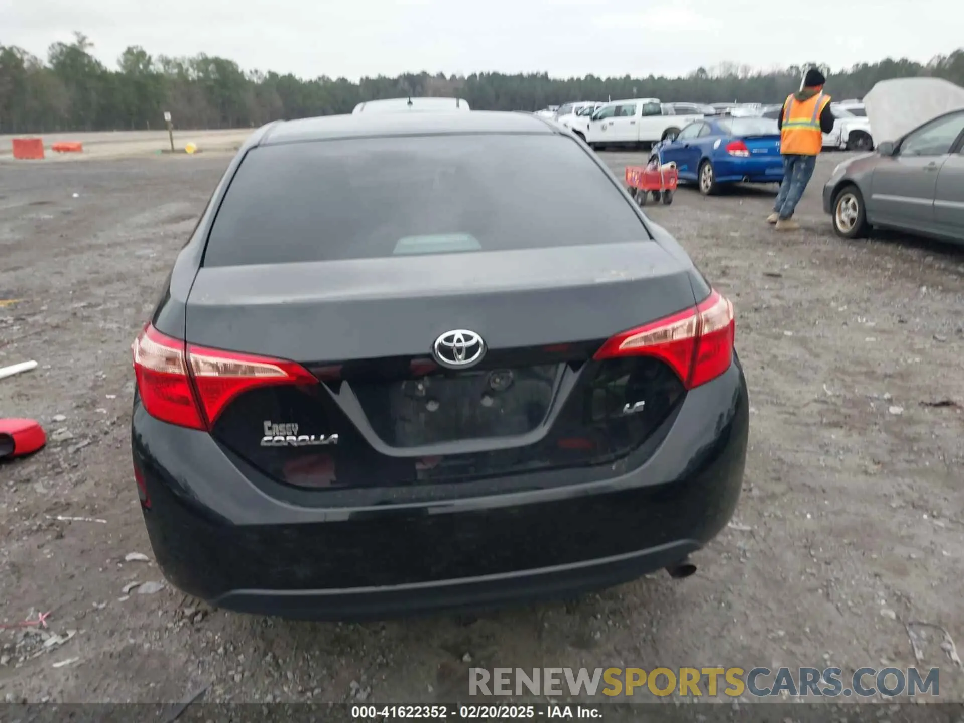 16 Photograph of a damaged car 2T1BURHE8KC204734 TOYOTA COROLLA 2019
