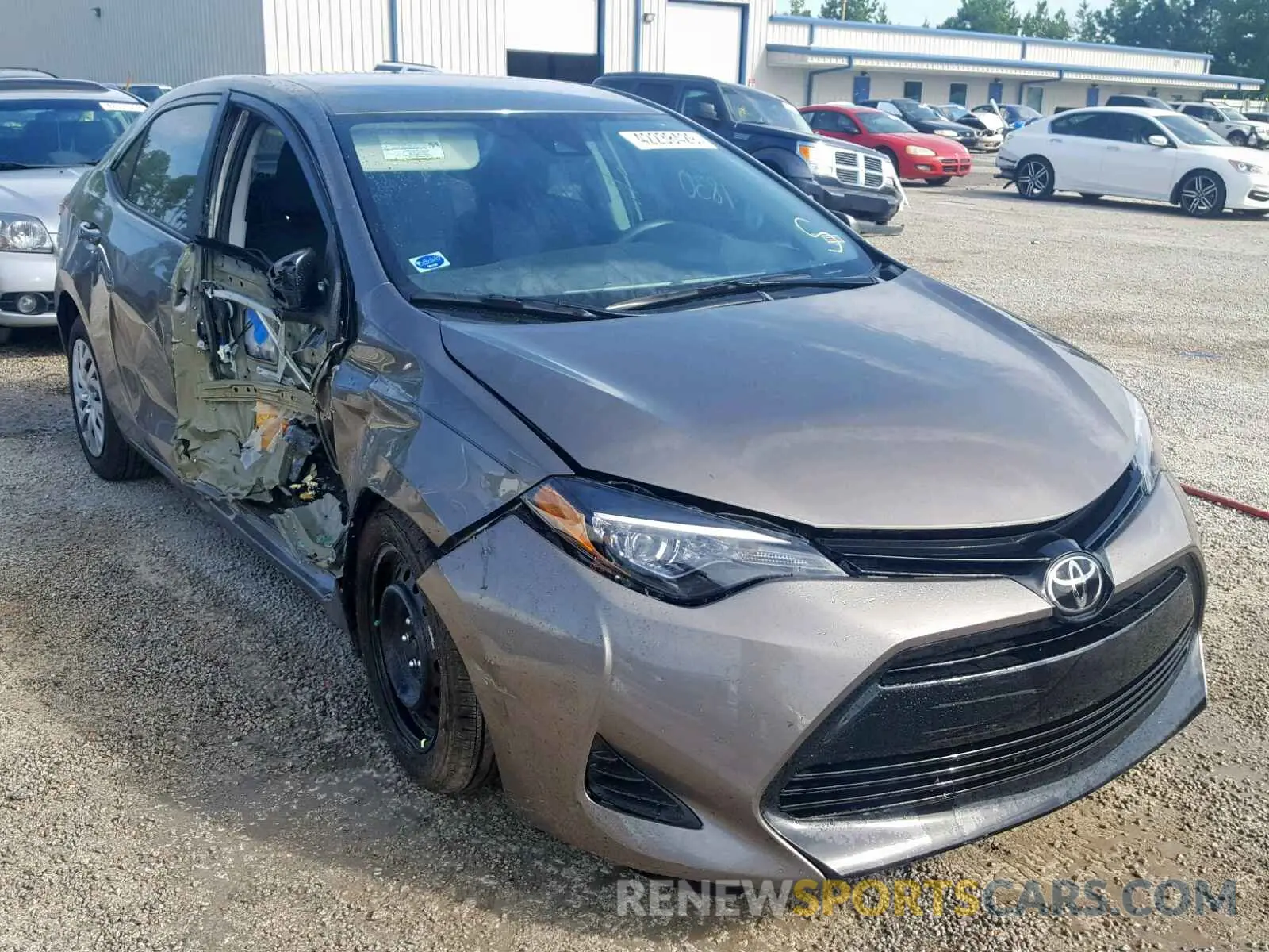 1 Photograph of a damaged car 2T1BURHE8KC204958 TOYOTA COROLLA 2019