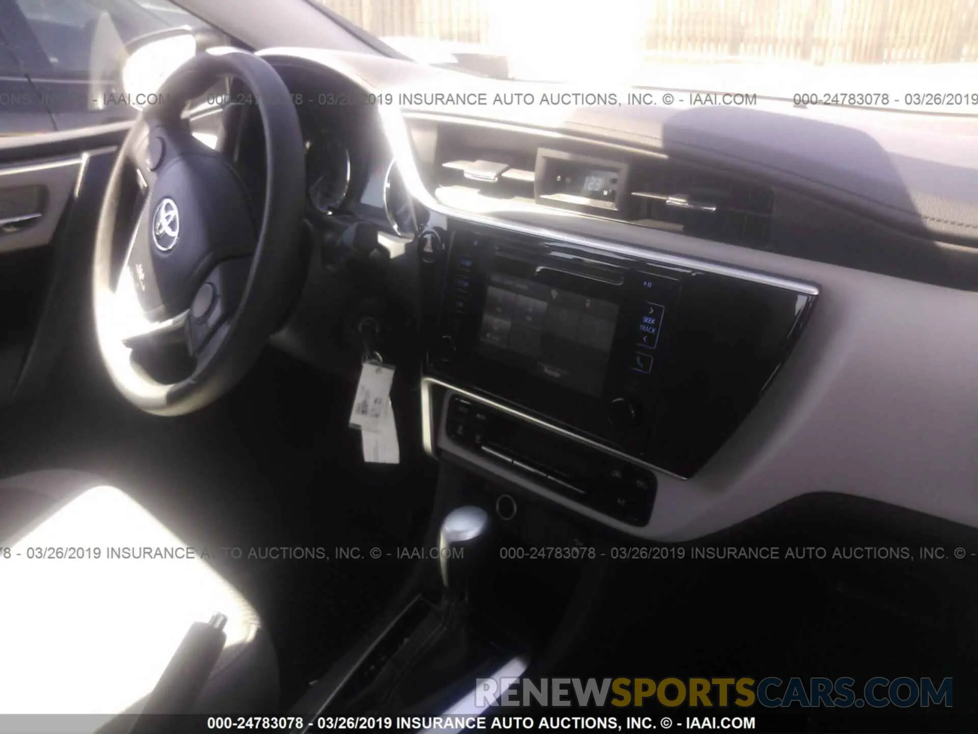 5 Photograph of a damaged car 2T1BURHE8KC206905 TOYOTA COROLLA 2019