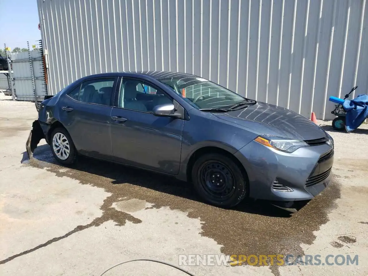 4 Photograph of a damaged car 2T1BURHE8KC207066 TOYOTA COROLLA 2019