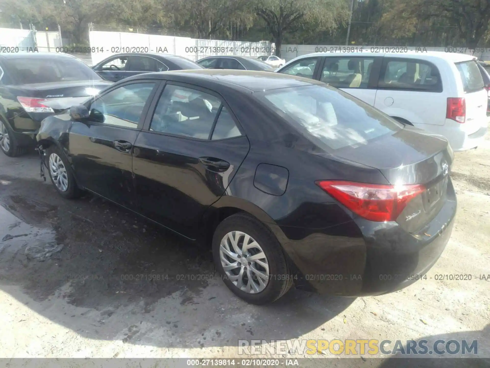 3 Photograph of a damaged car 2T1BURHE8KC207195 TOYOTA COROLLA 2019