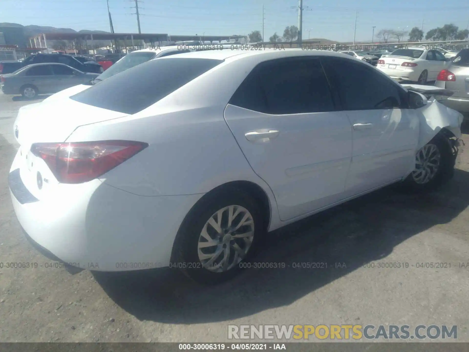 4 Photograph of a damaged car 2T1BURHE8KC215670 TOYOTA COROLLA 2019