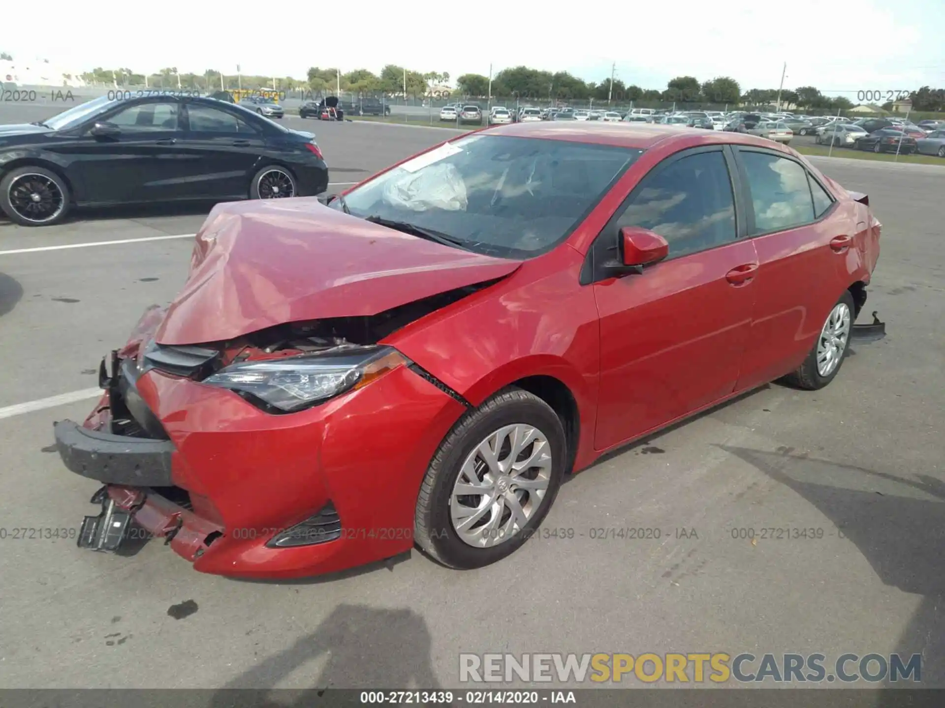 2 Photograph of a damaged car 2T1BURHE8KC215748 TOYOTA COROLLA 2019