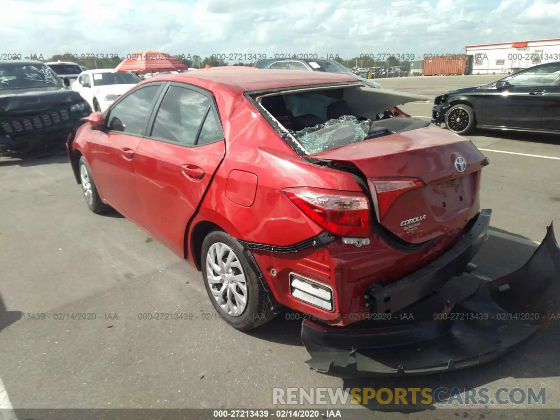 3 Photograph of a damaged car 2T1BURHE8KC215748 TOYOTA COROLLA 2019