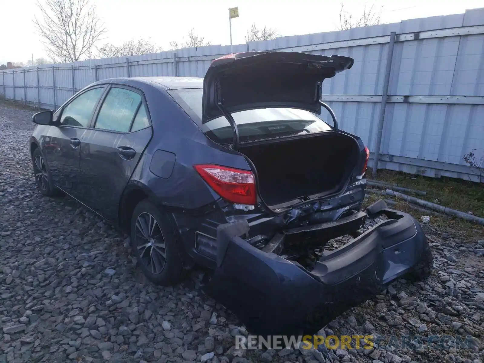 3 Photograph of a damaged car 2T1BURHE8KC220187 TOYOTA COROLLA 2019