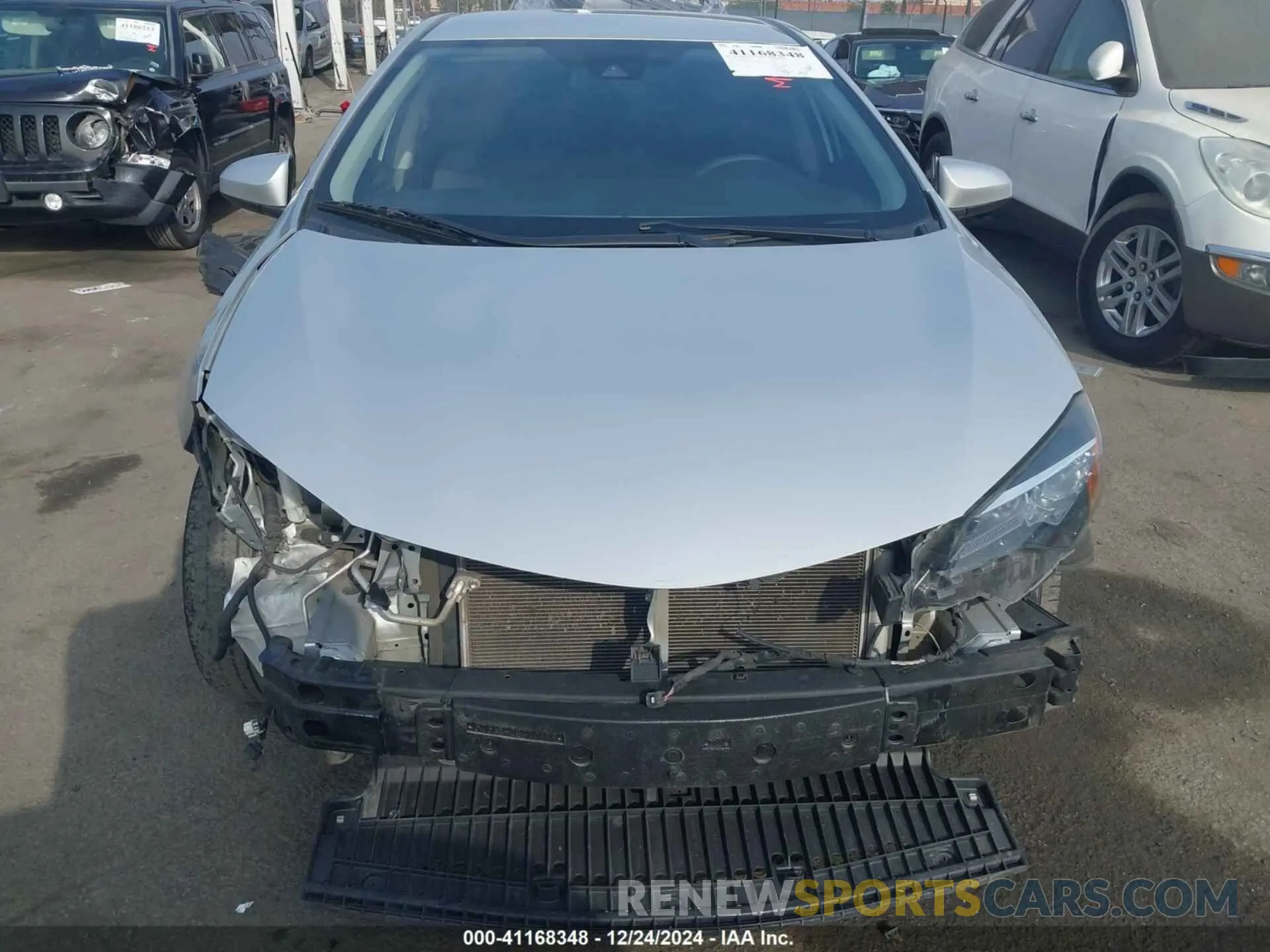 13 Photograph of a damaged car 2T1BURHE8KC226104 TOYOTA COROLLA 2019