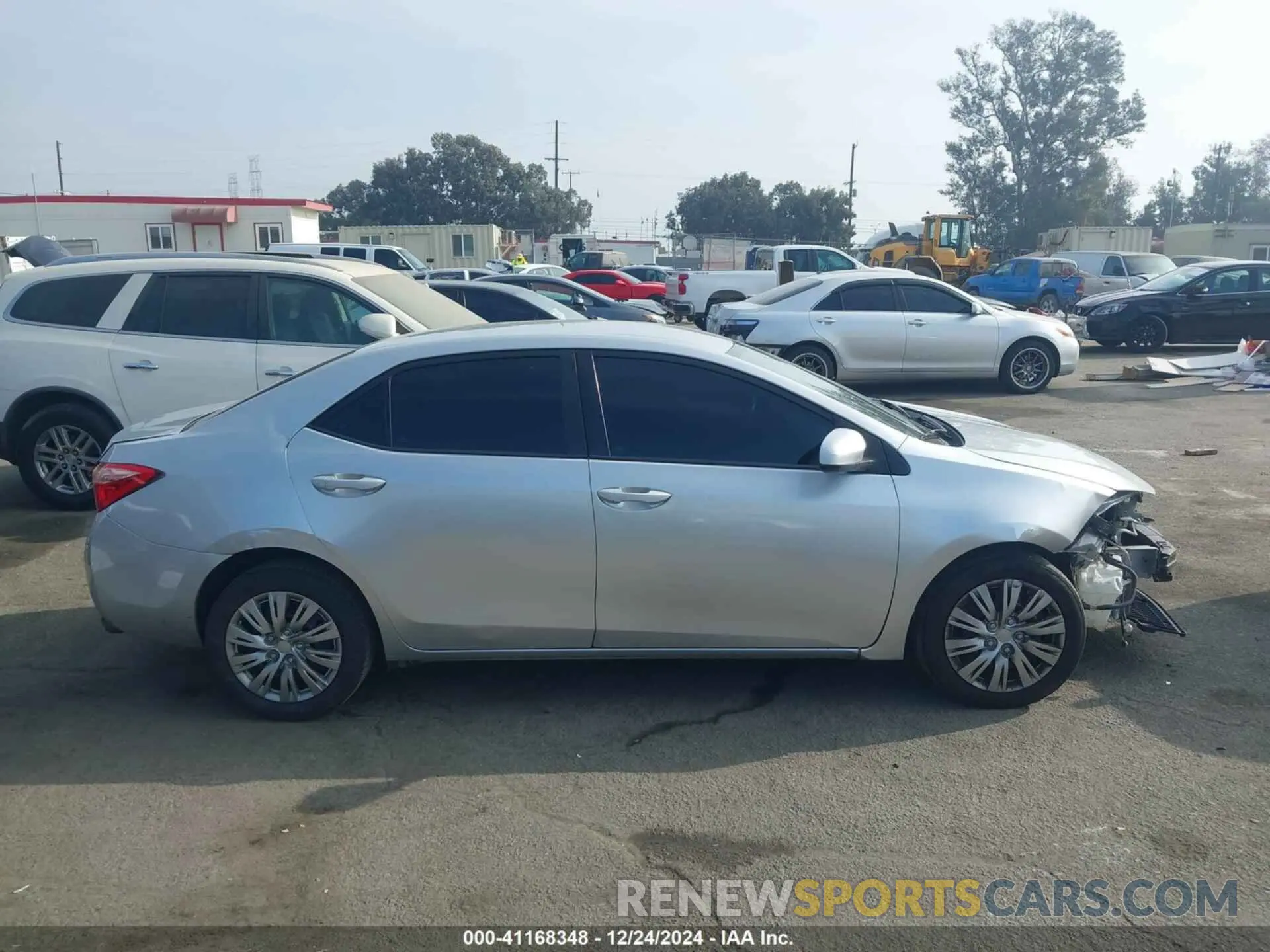 14 Photograph of a damaged car 2T1BURHE8KC226104 TOYOTA COROLLA 2019
