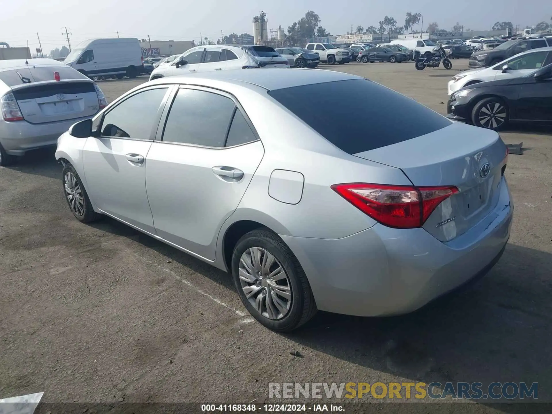 3 Photograph of a damaged car 2T1BURHE8KC226104 TOYOTA COROLLA 2019