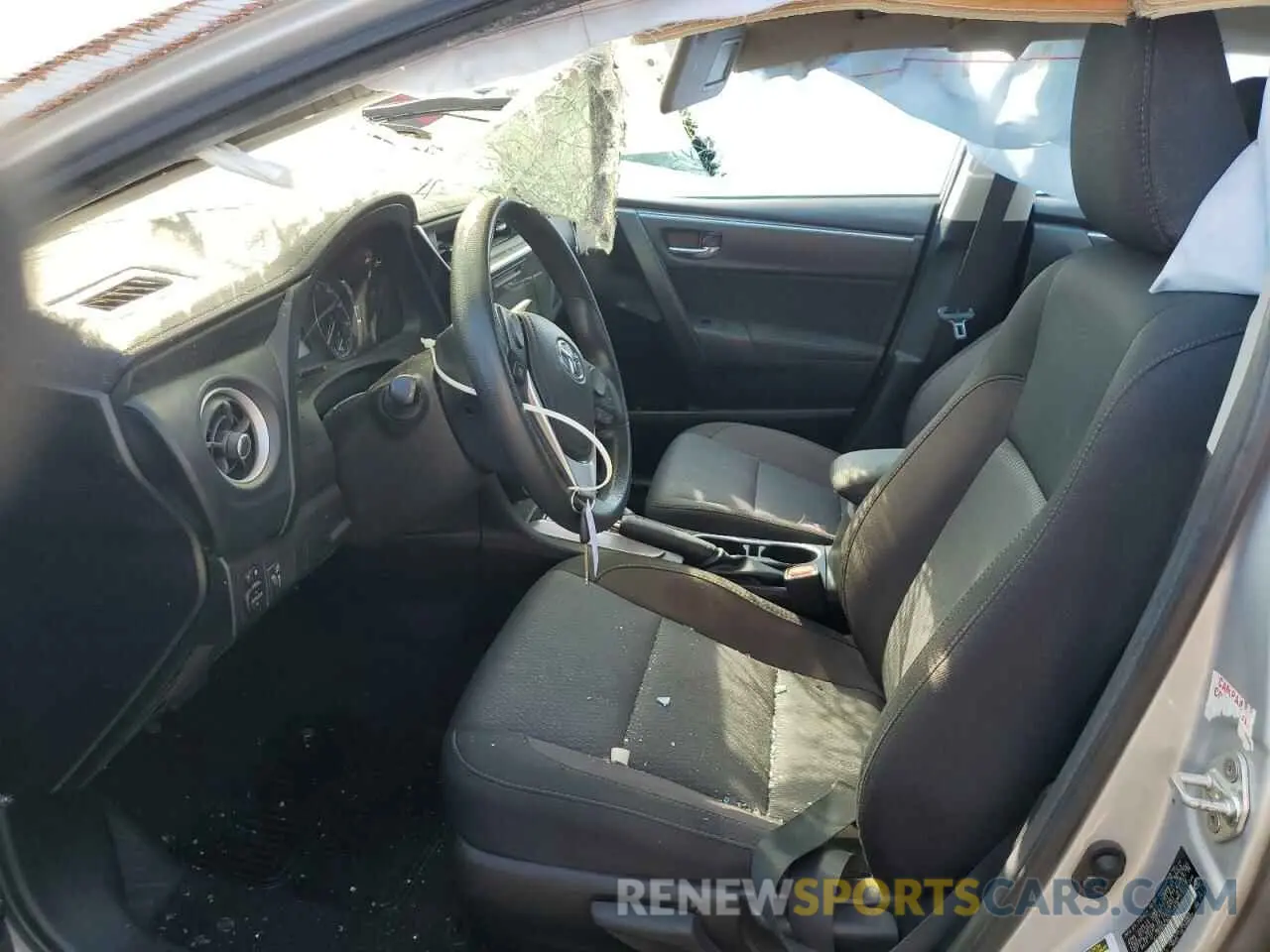 7 Photograph of a damaged car 2T1BURHE8KC229519 TOYOTA COROLLA 2019