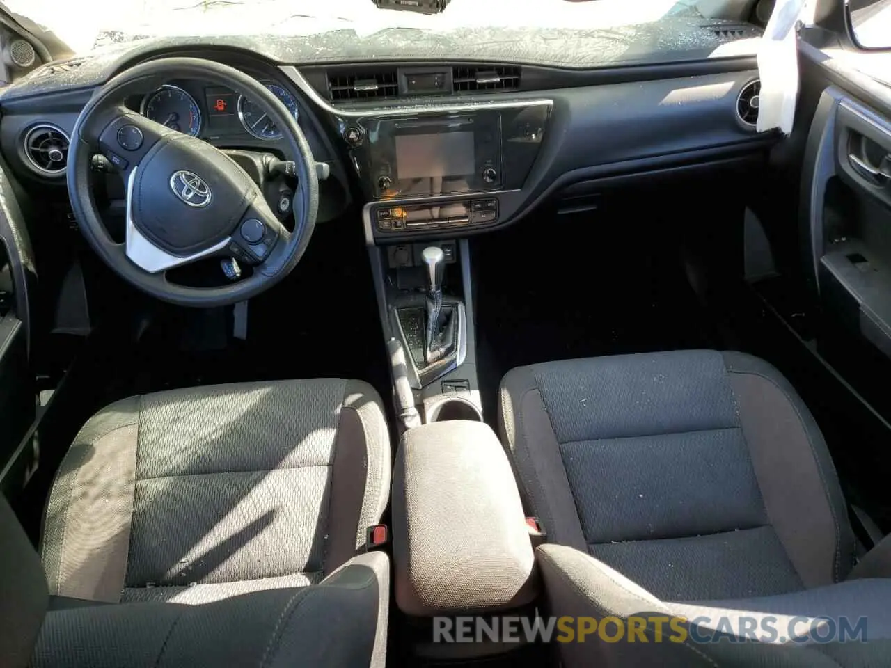 8 Photograph of a damaged car 2T1BURHE8KC229519 TOYOTA COROLLA 2019