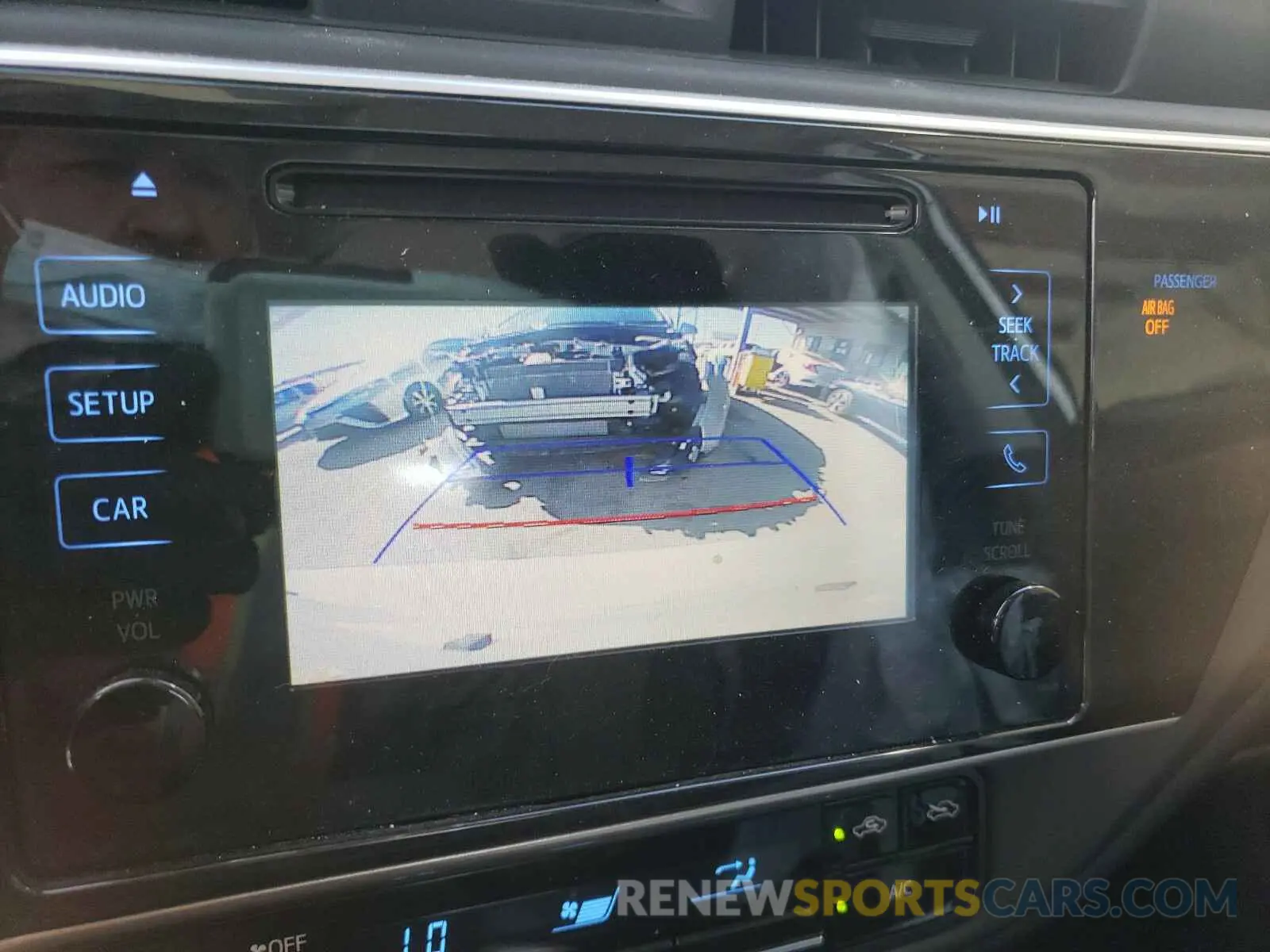 9 Photograph of a damaged car 2T1BURHE8KC230248 TOYOTA COROLLA 2019
