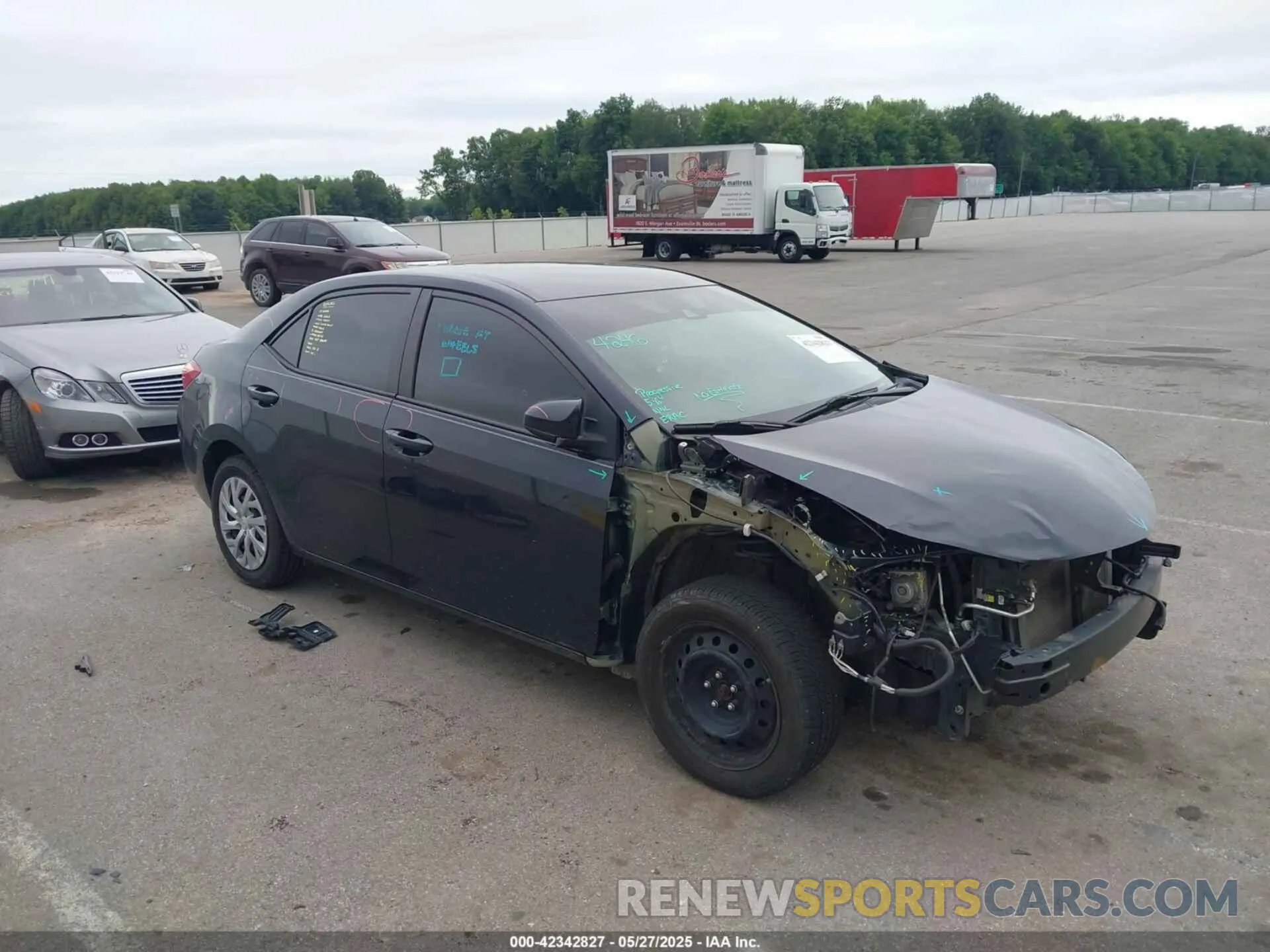 1 Photograph of a damaged car 2T1BURHE8KC232047 TOYOTA COROLLA 2019