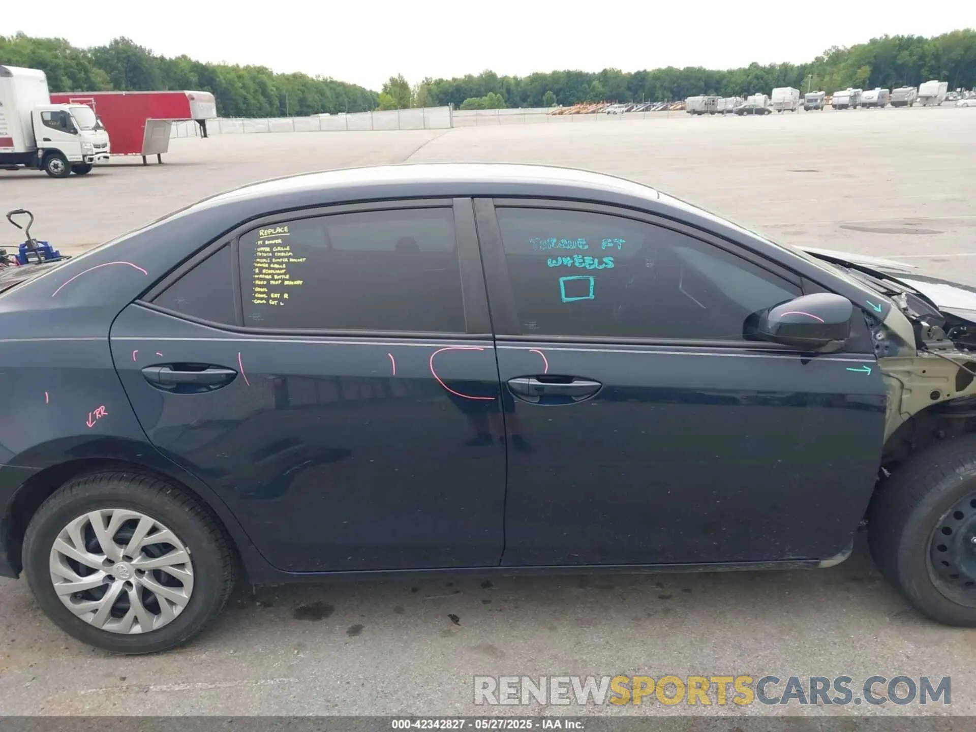 14 Photograph of a damaged car 2T1BURHE8KC232047 TOYOTA COROLLA 2019