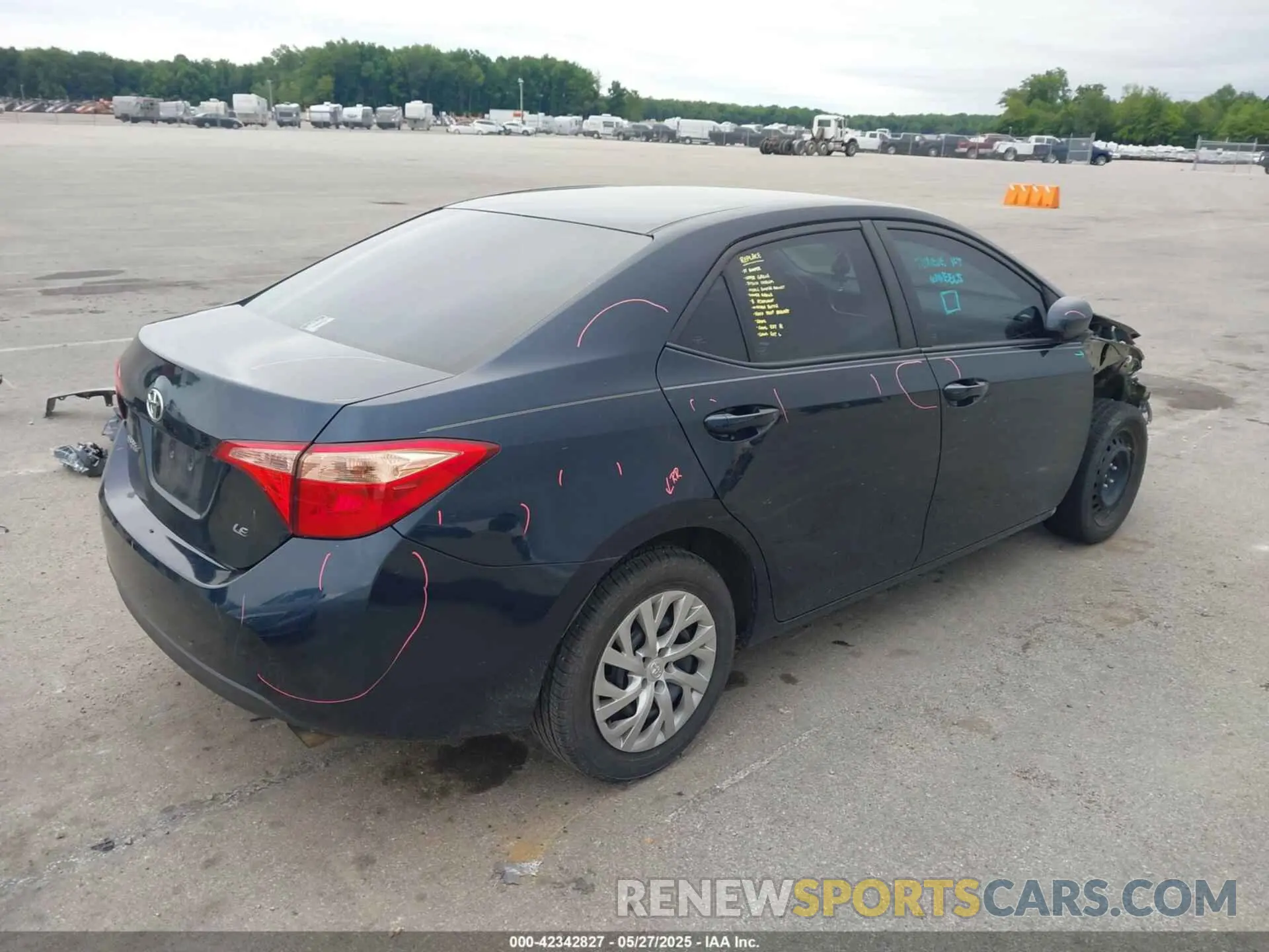 4 Photograph of a damaged car 2T1BURHE8KC232047 TOYOTA COROLLA 2019