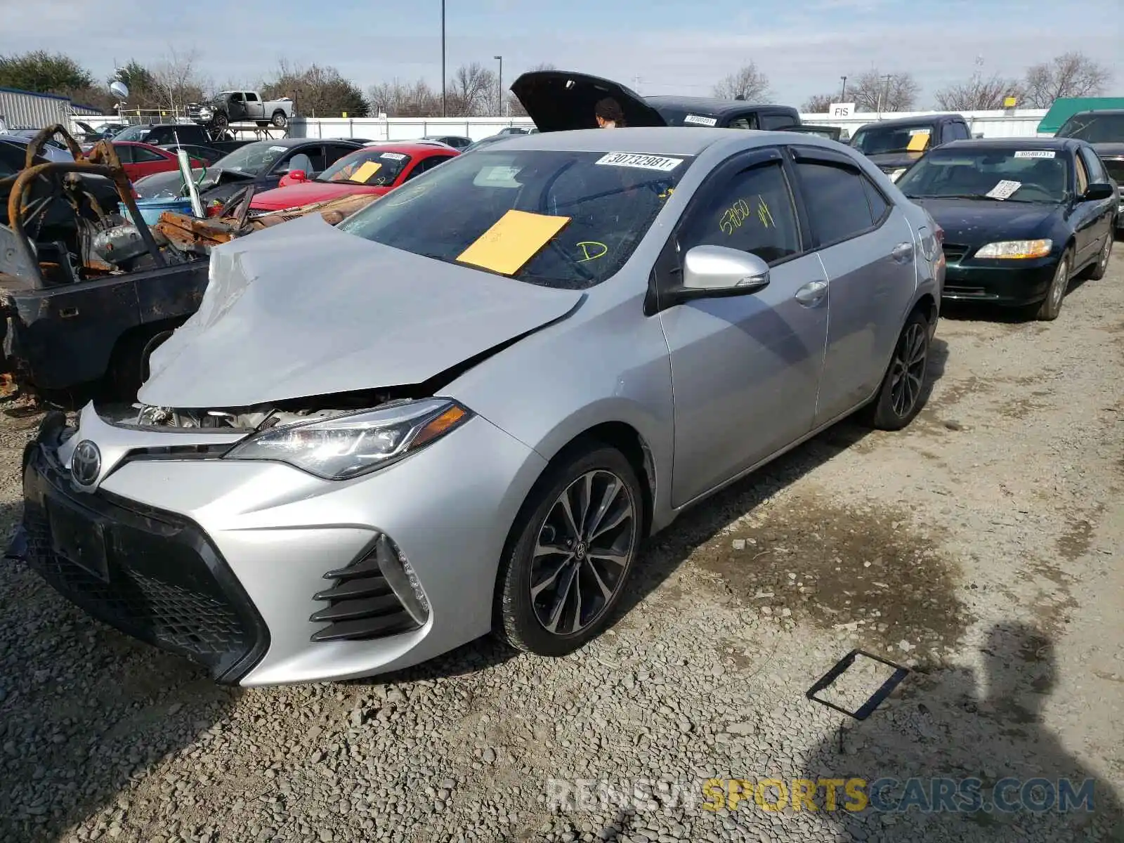 2 Photograph of a damaged car 2T1BURHE8KC232842 TOYOTA COROLLA 2019