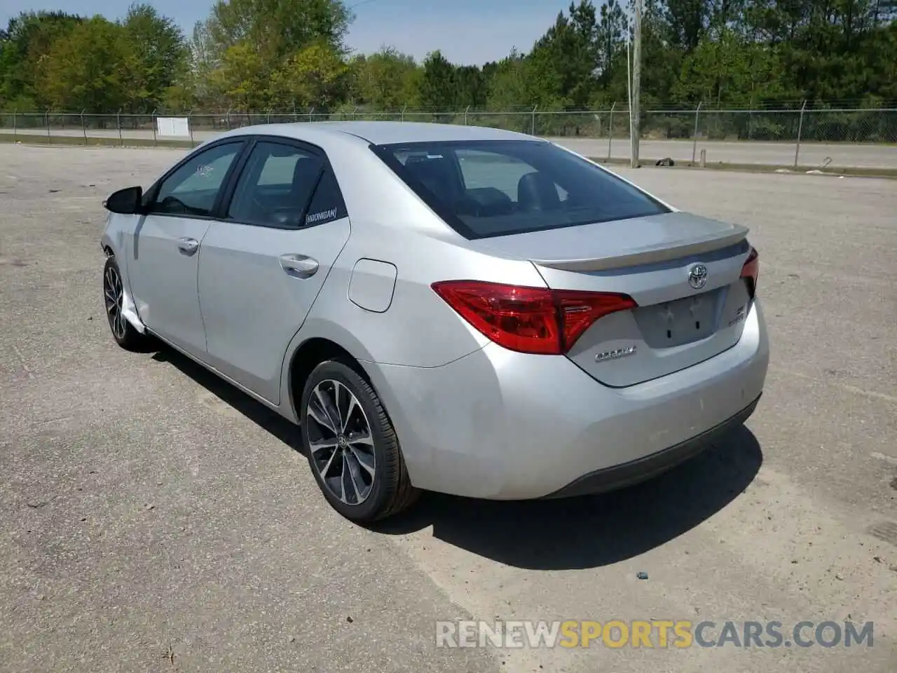 3 Photograph of a damaged car 2T1BURHE8KC239998 TOYOTA COROLLA 2019