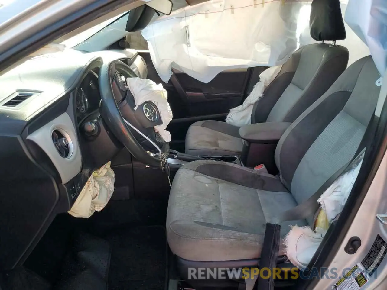 7 Photograph of a damaged car 2T1BURHE9KC130546 TOYOTA COROLLA 2019