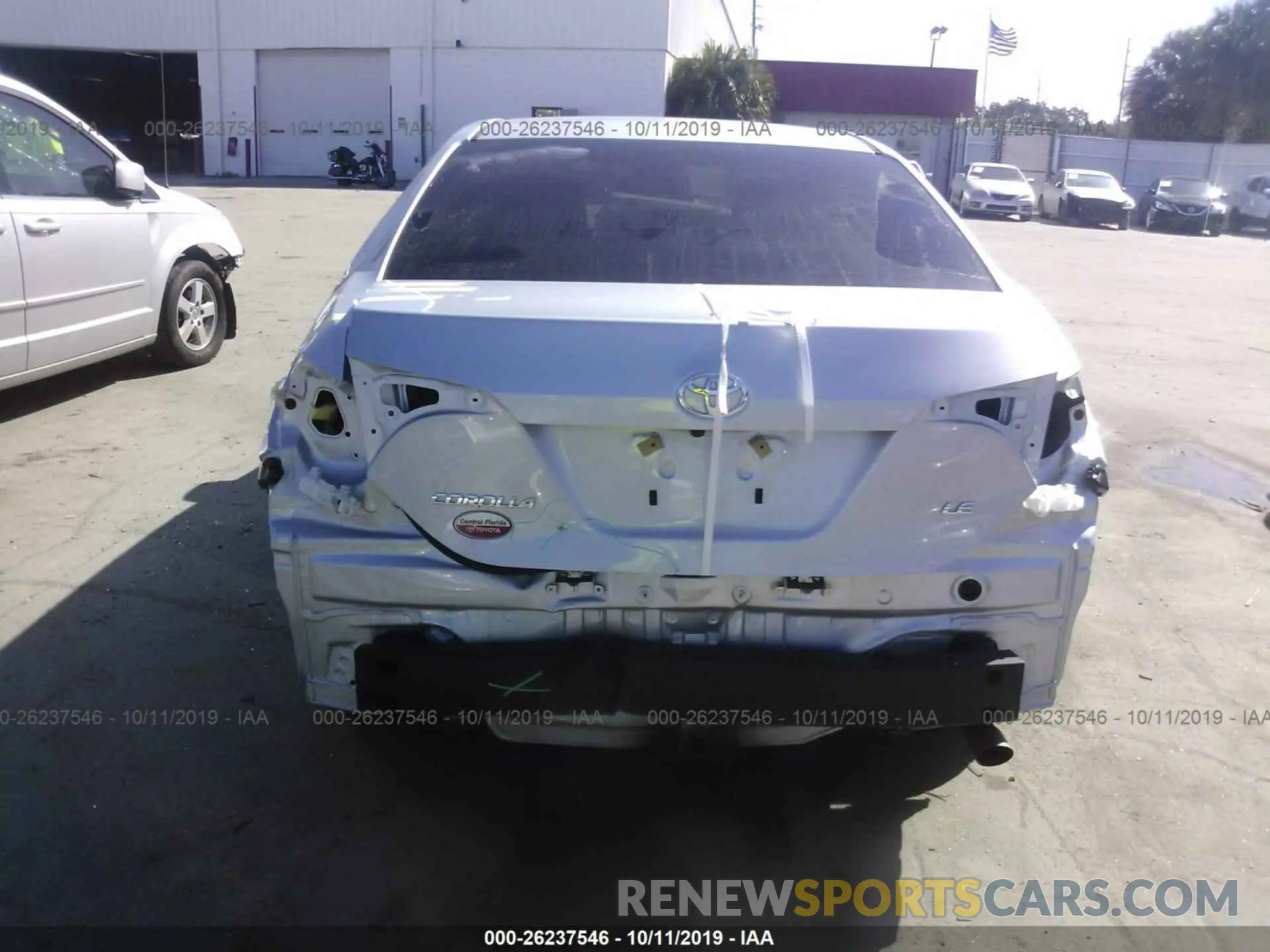6 Photograph of a damaged car 2T1BURHE9KC133625 TOYOTA COROLLA 2019