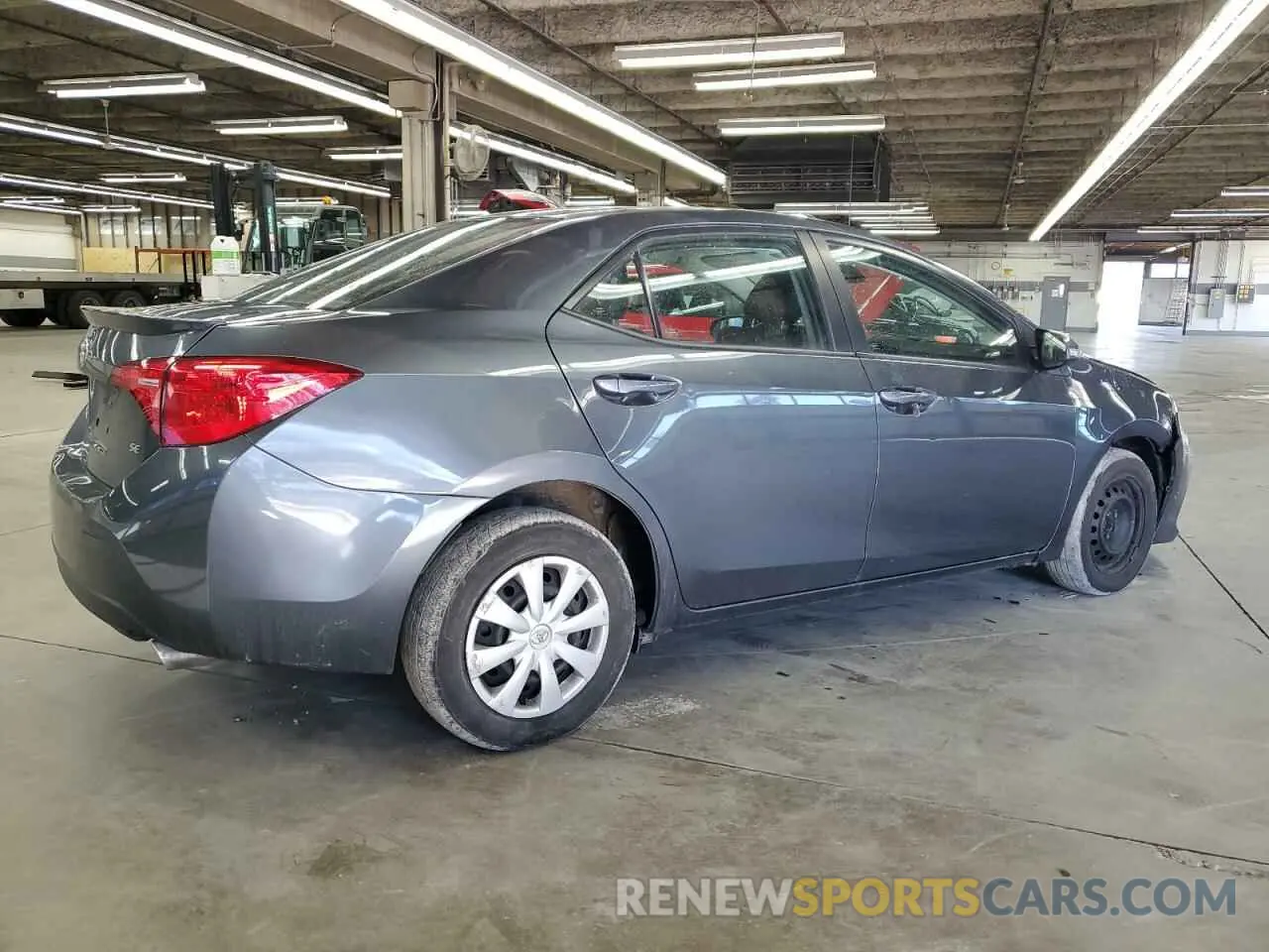 3 Photograph of a damaged car 2T1BURHE9KC136573 TOYOTA COROLLA 2019
