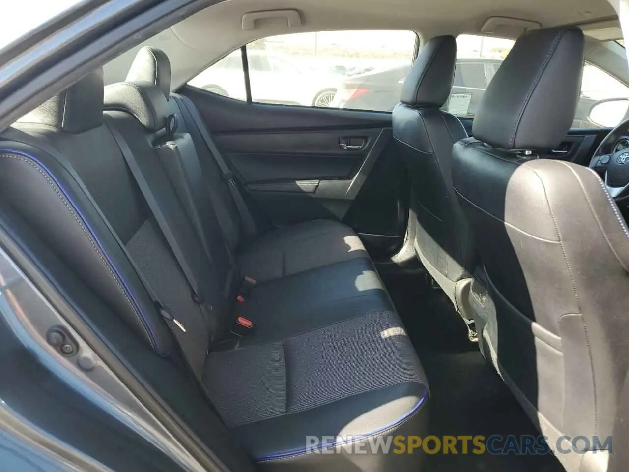 10 Photograph of a damaged car 2T1BURHE9KC140106 TOYOTA COROLLA 2019