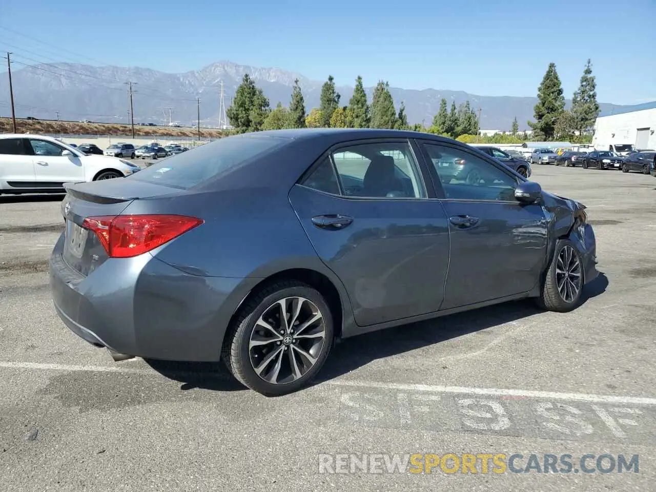 3 Photograph of a damaged car 2T1BURHE9KC140106 TOYOTA COROLLA 2019