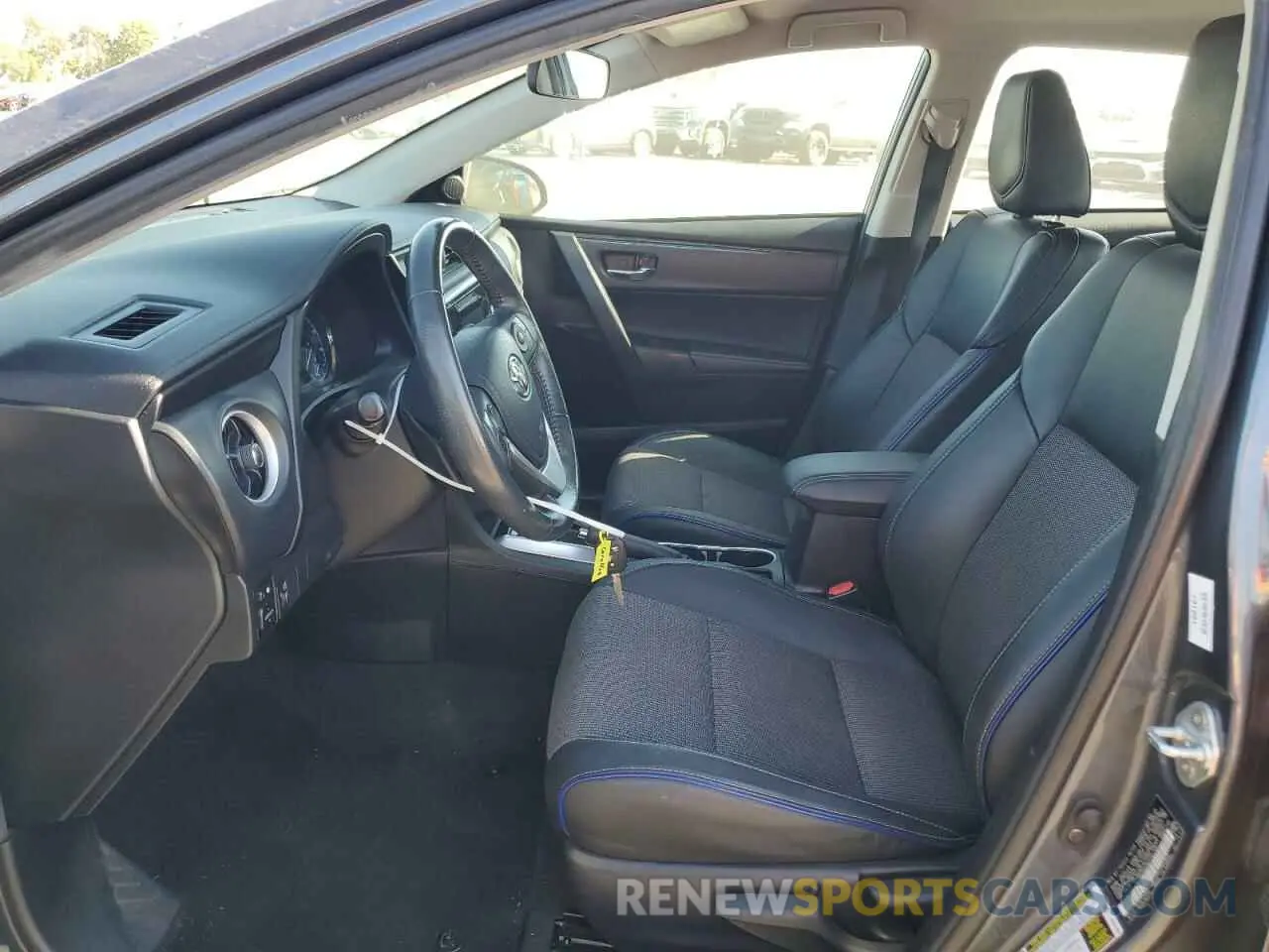 7 Photograph of a damaged car 2T1BURHE9KC140106 TOYOTA COROLLA 2019