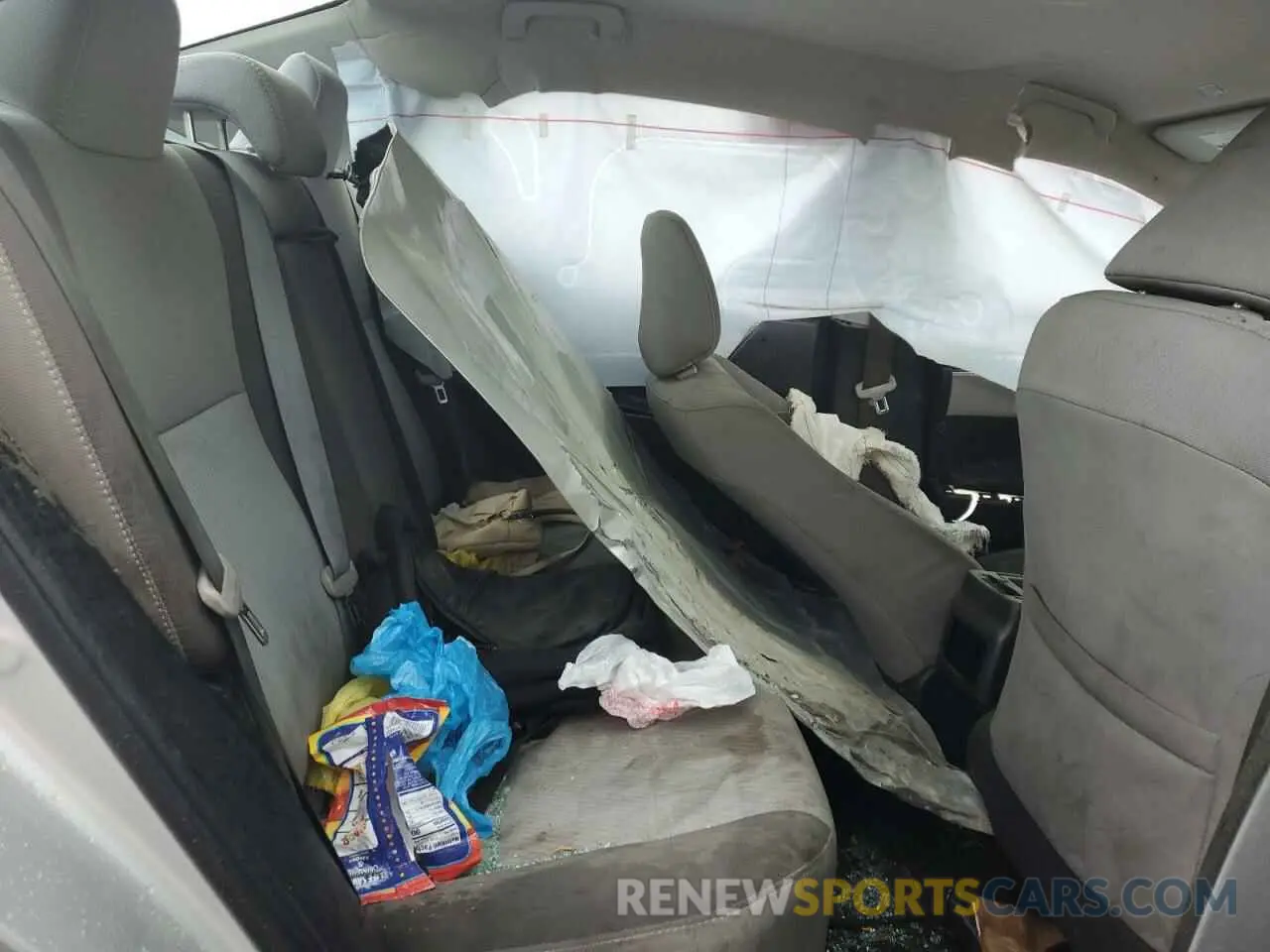 10 Photograph of a damaged car 2T1BURHE9KC142521 TOYOTA COROLLA 2019