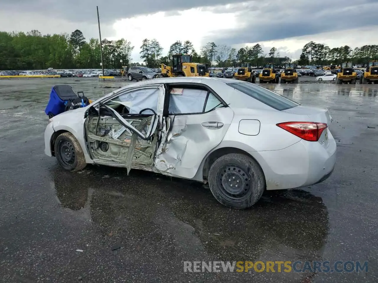 2 Photograph of a damaged car 2T1BURHE9KC142521 TOYOTA COROLLA 2019