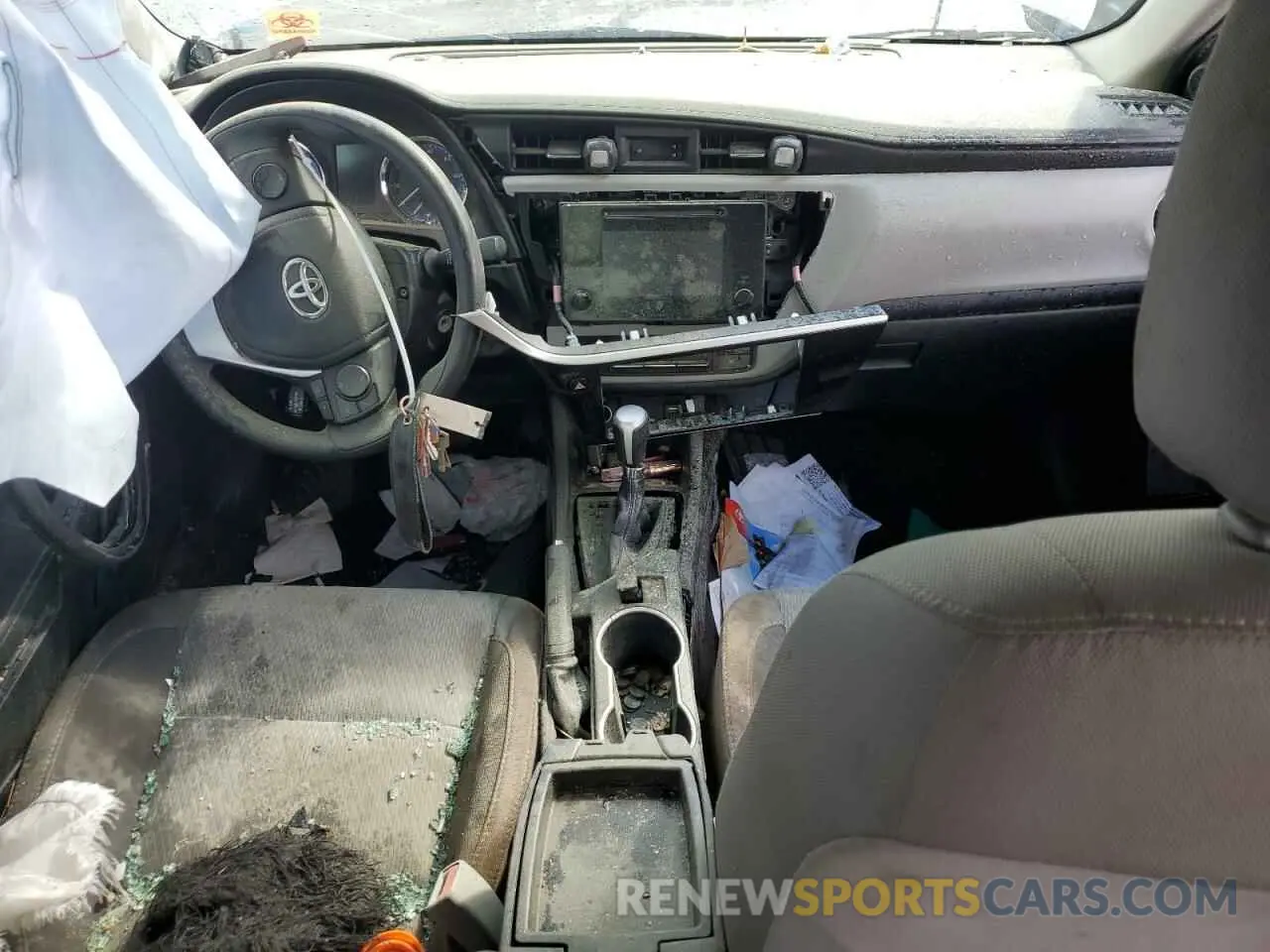 8 Photograph of a damaged car 2T1BURHE9KC142521 TOYOTA COROLLA 2019