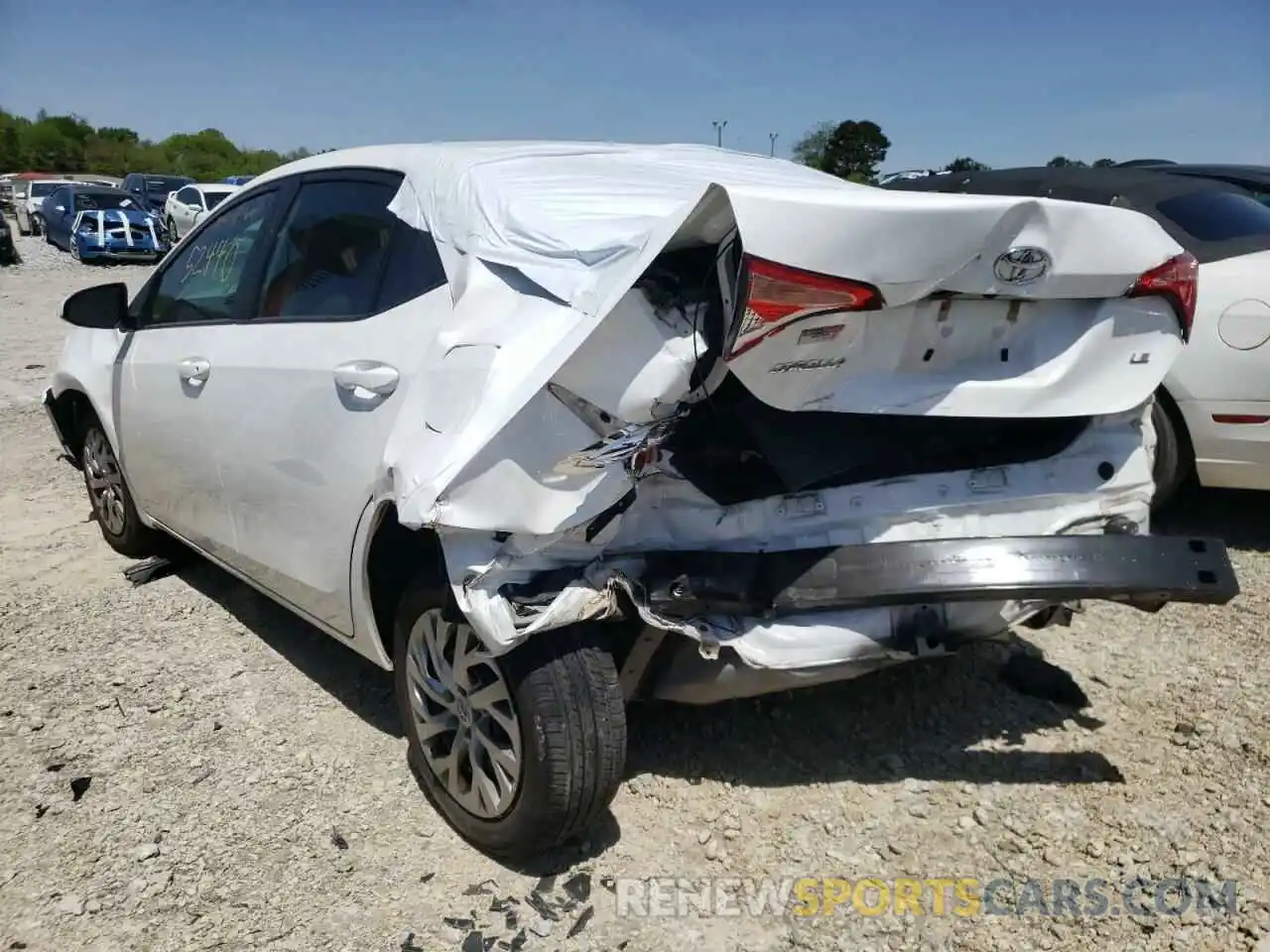 3 Photograph of a damaged car 2T1BURHE9KC142891 TOYOTA COROLLA 2019