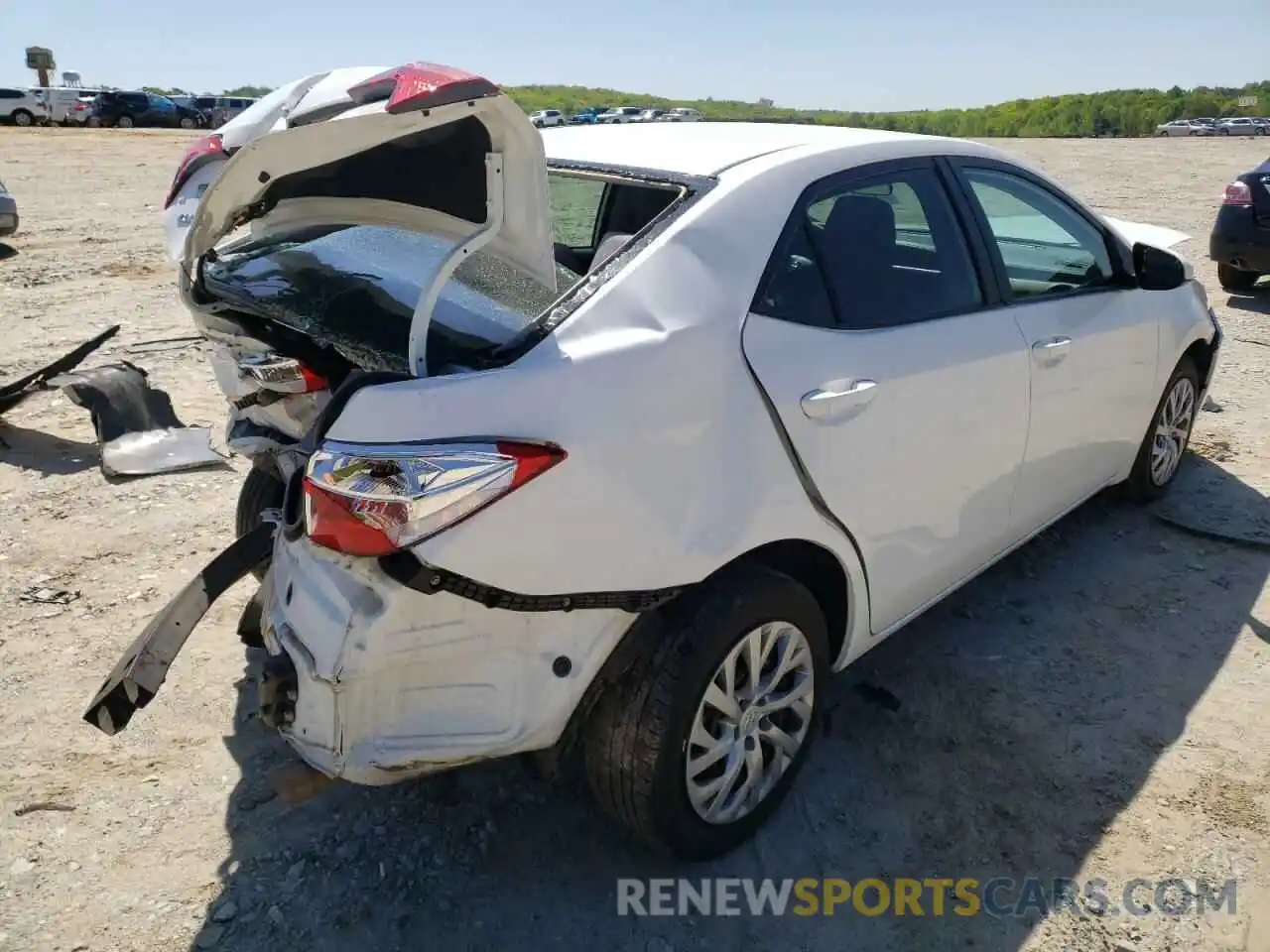 4 Photograph of a damaged car 2T1BURHE9KC142891 TOYOTA COROLLA 2019