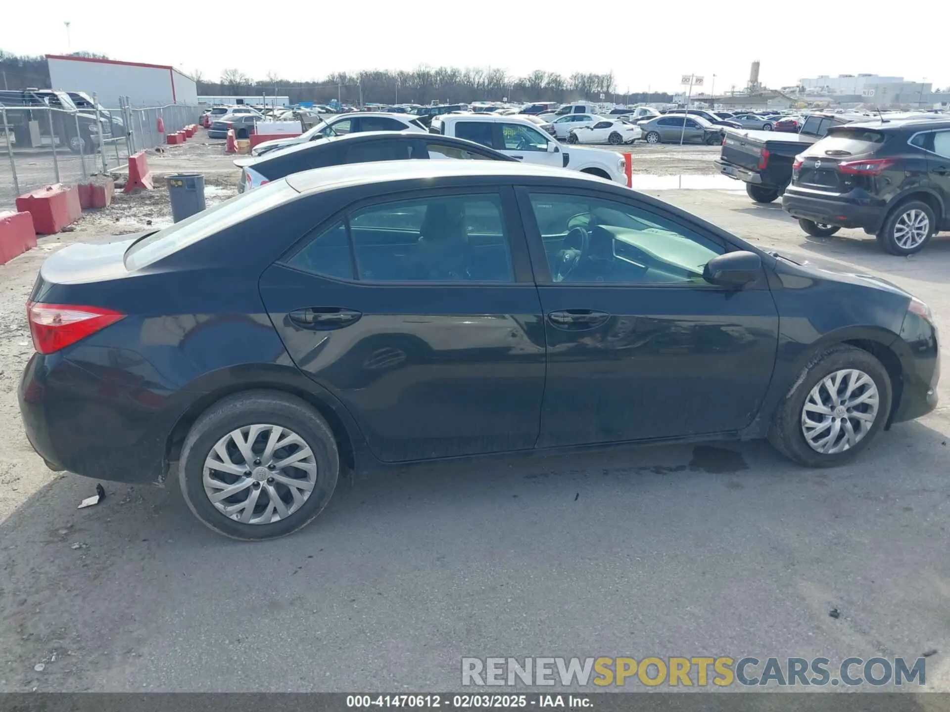 13 Photograph of a damaged car 2T1BURHE9KC150649 TOYOTA COROLLA 2019